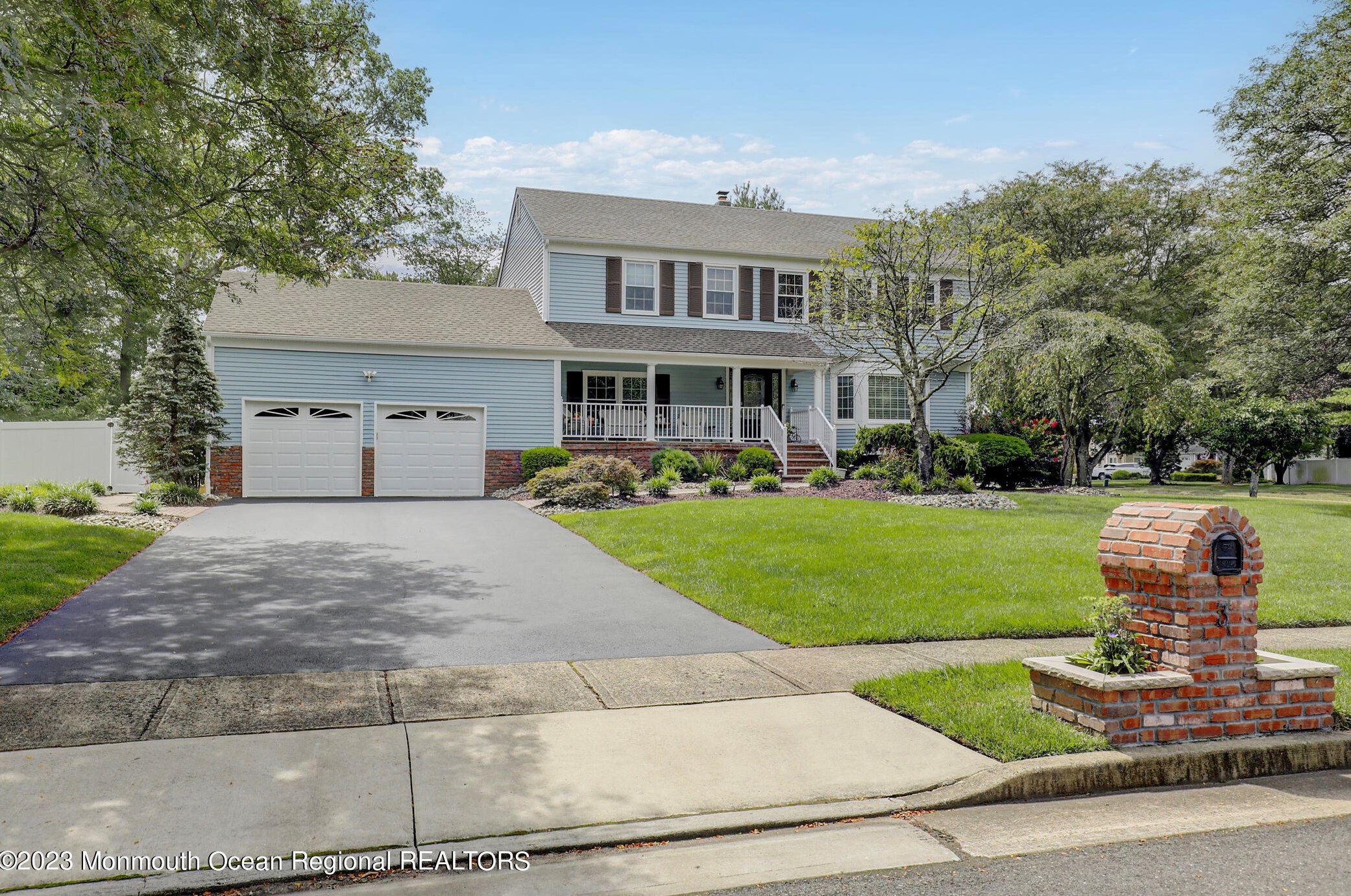 3 Devon Dr, Millstone Township, NJ 07726-3413