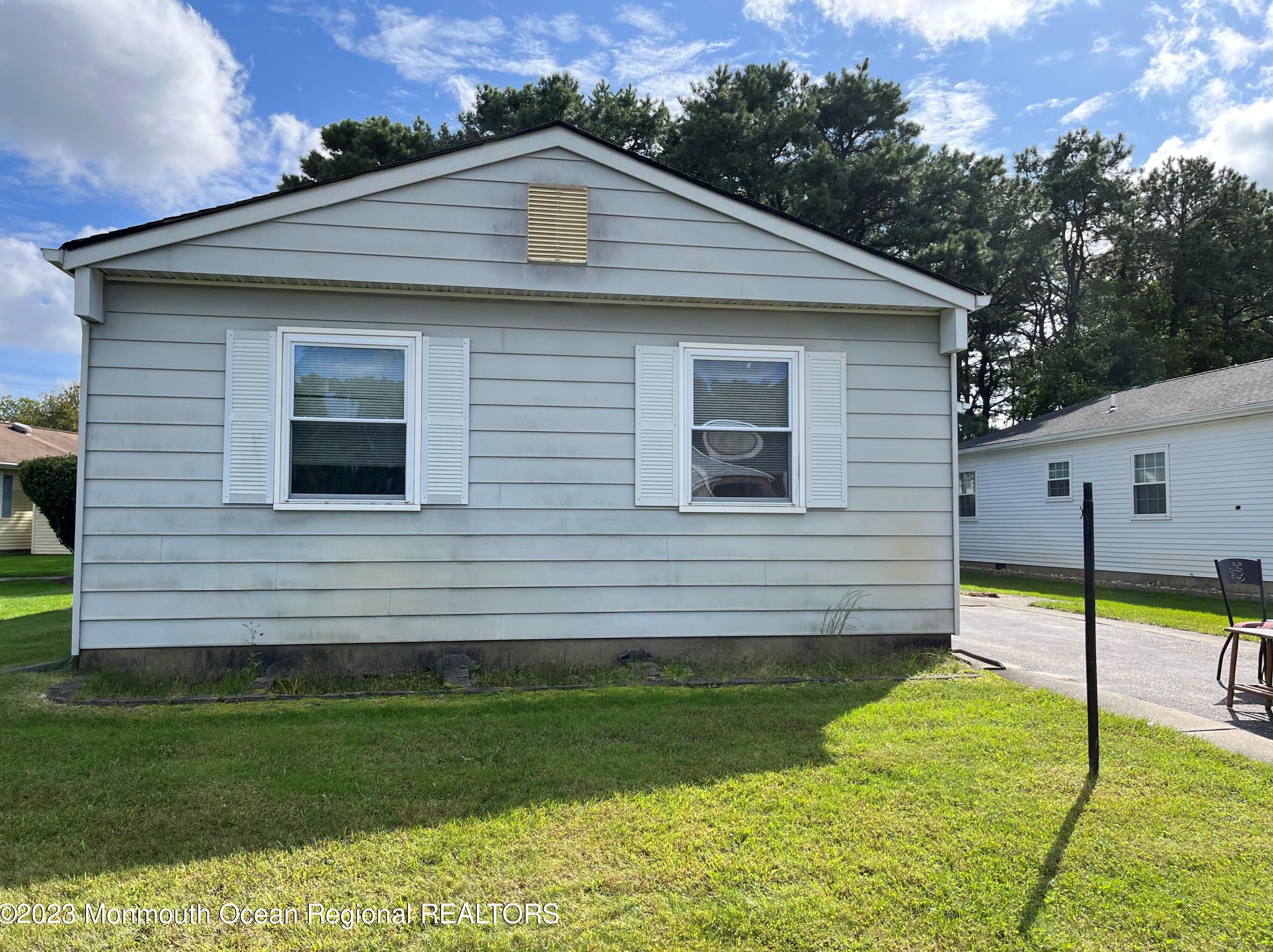 28 Selkirk Ave, Toms River, NJ 08757-6251