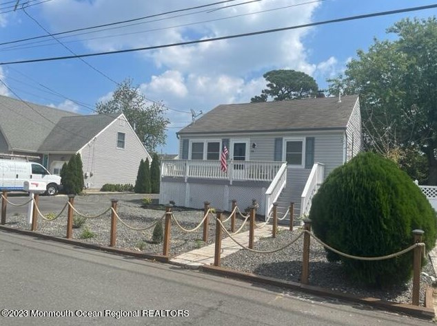 19 Harbor View Ln, Toms River, NJ 08753