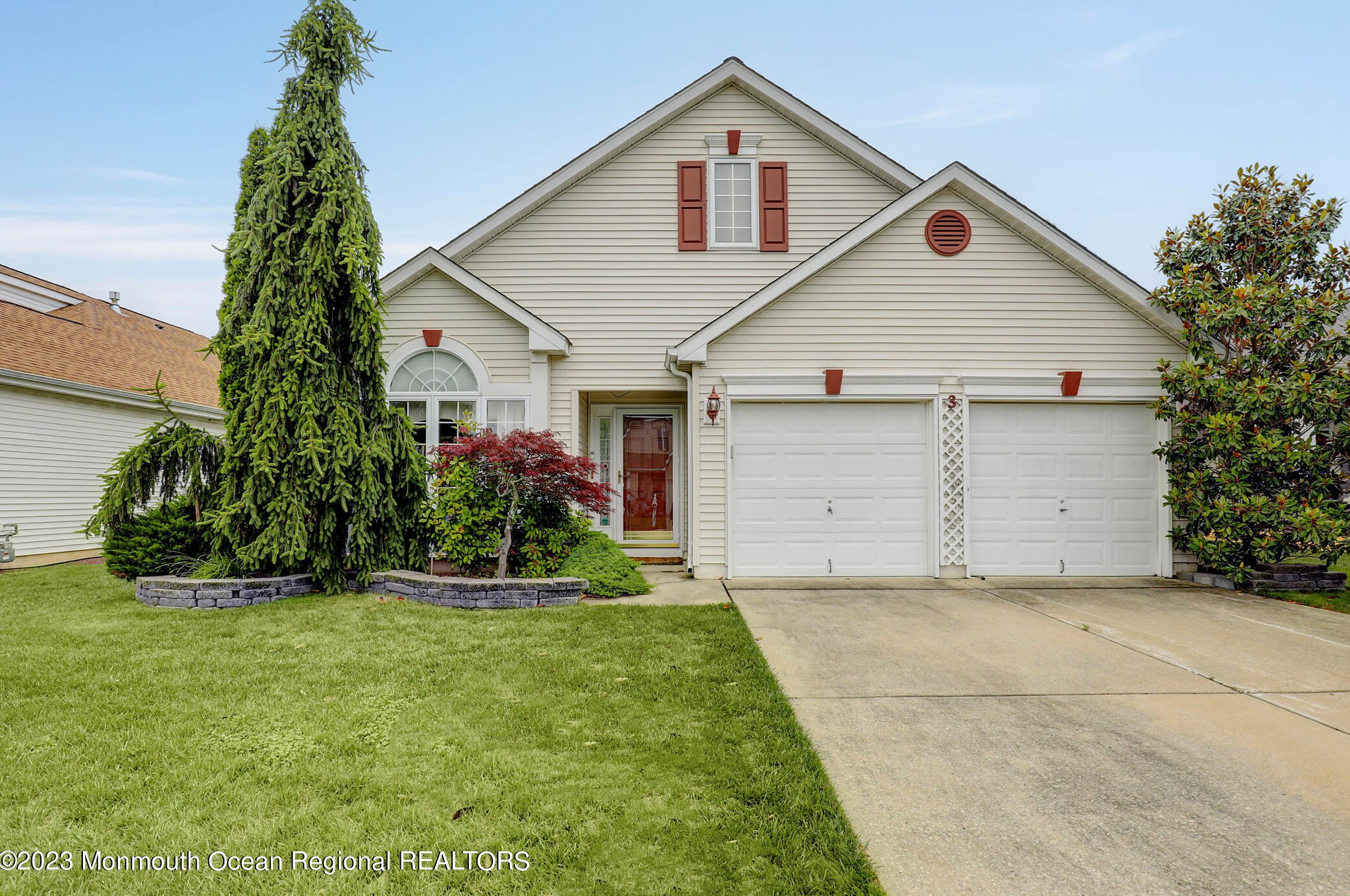 3 Oakmont Ln, Jackson Twp, NJ 08527