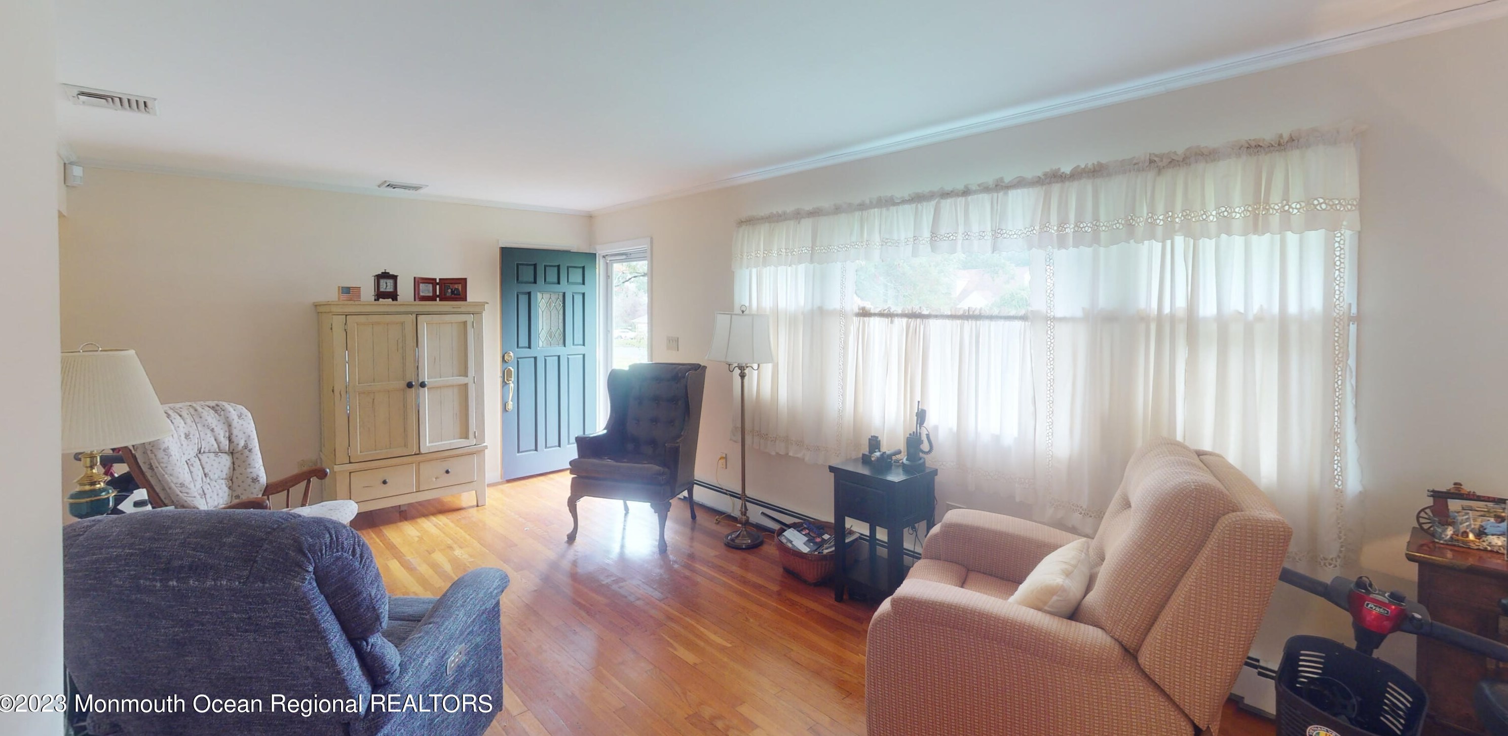 62 Grand Ave, Toms River, NJ 08753-6767