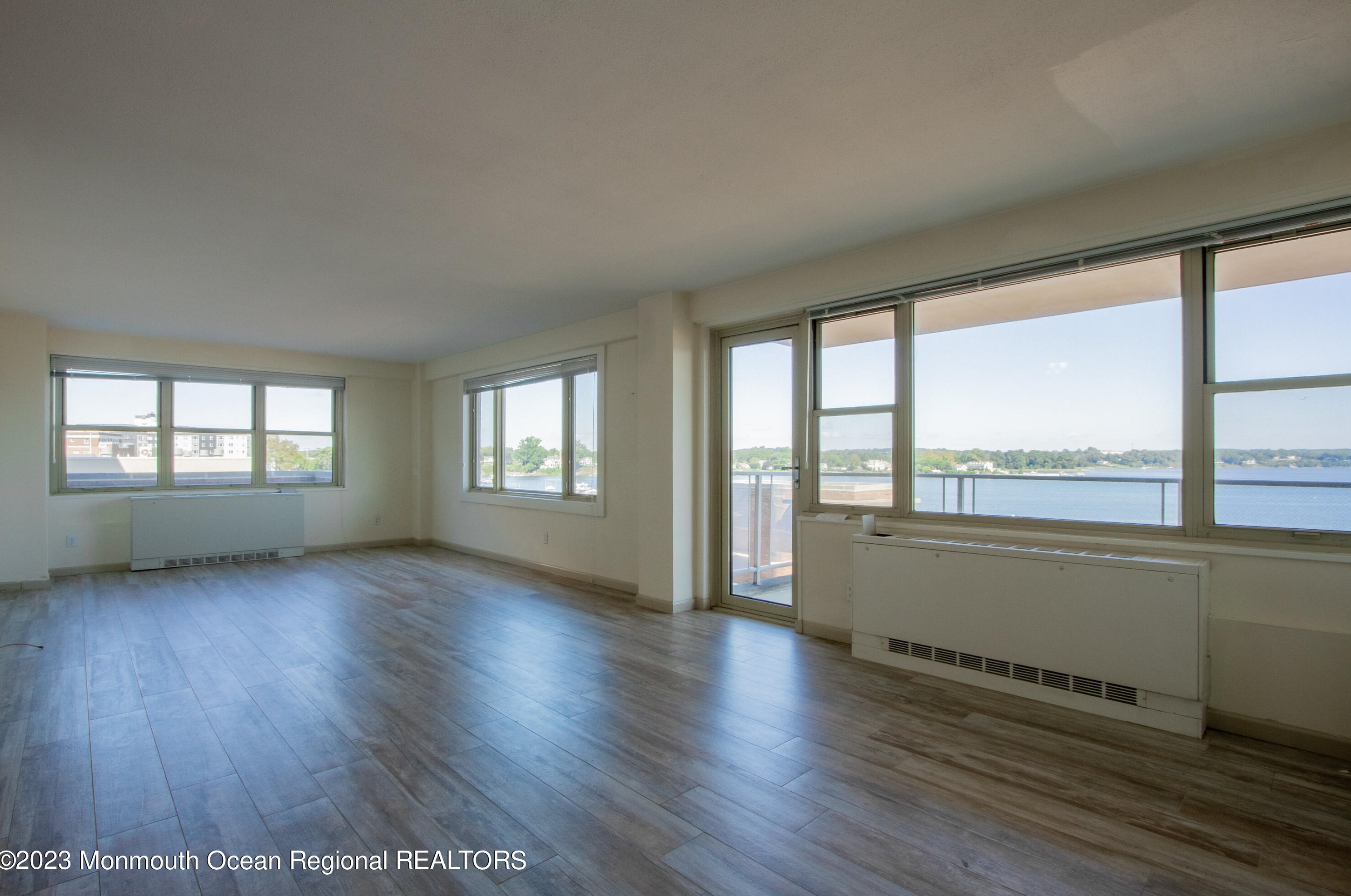 28 Riverside Ave #1n, Tinton Falls, NJ 07701