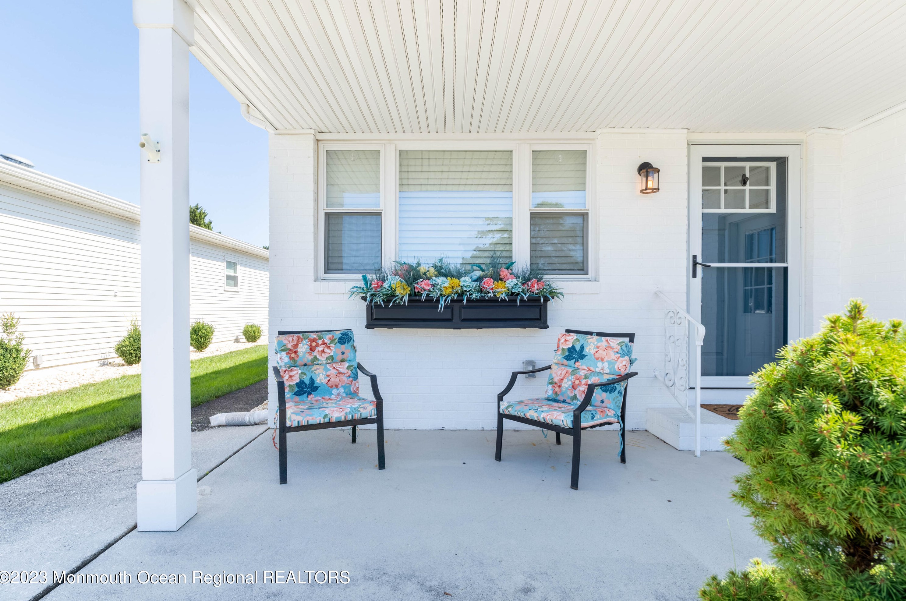 4 Ramona Dr, Toms River, NJ 08757