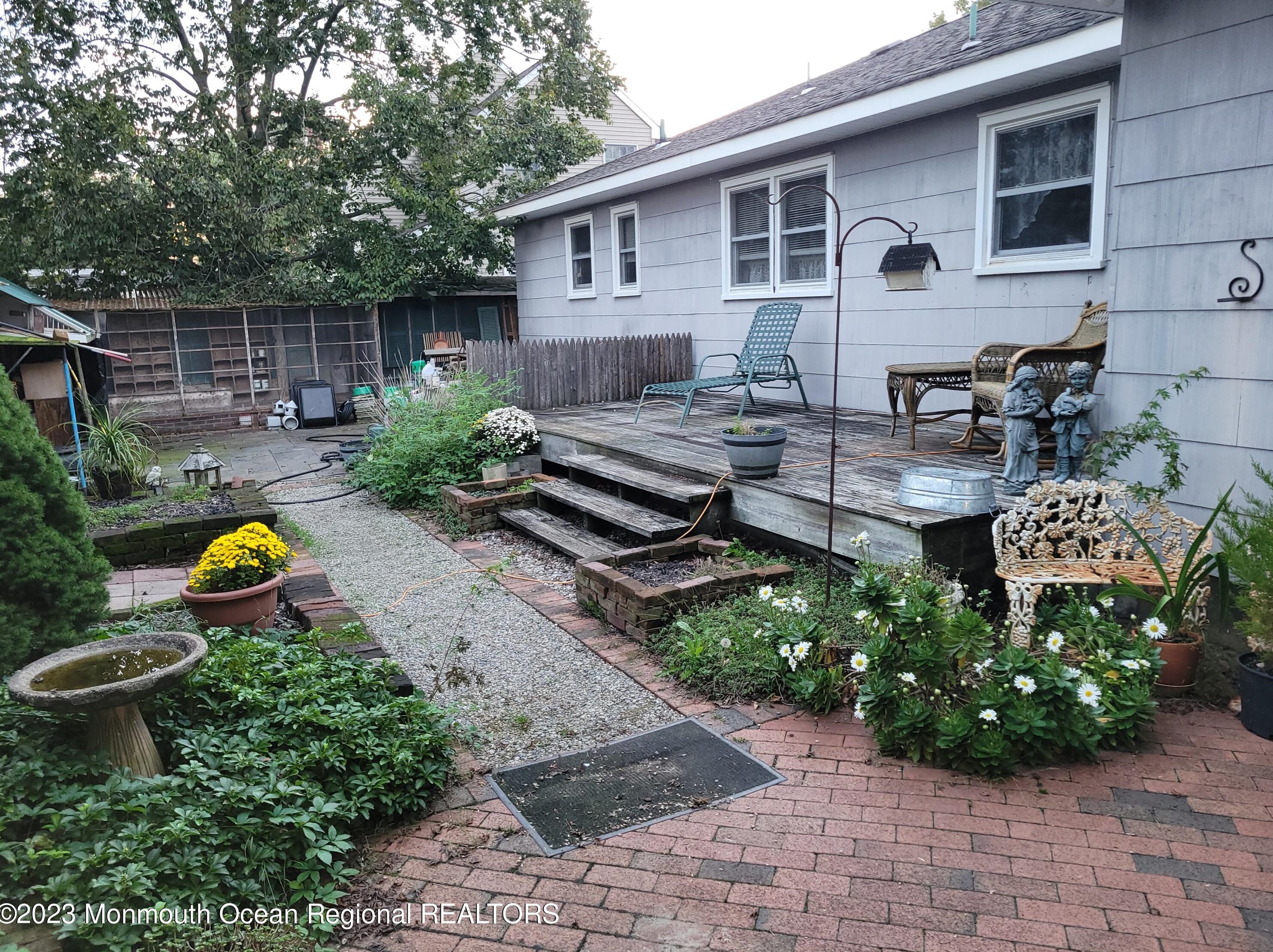 10 Bradley Ave, Oceanport, NJ 07757