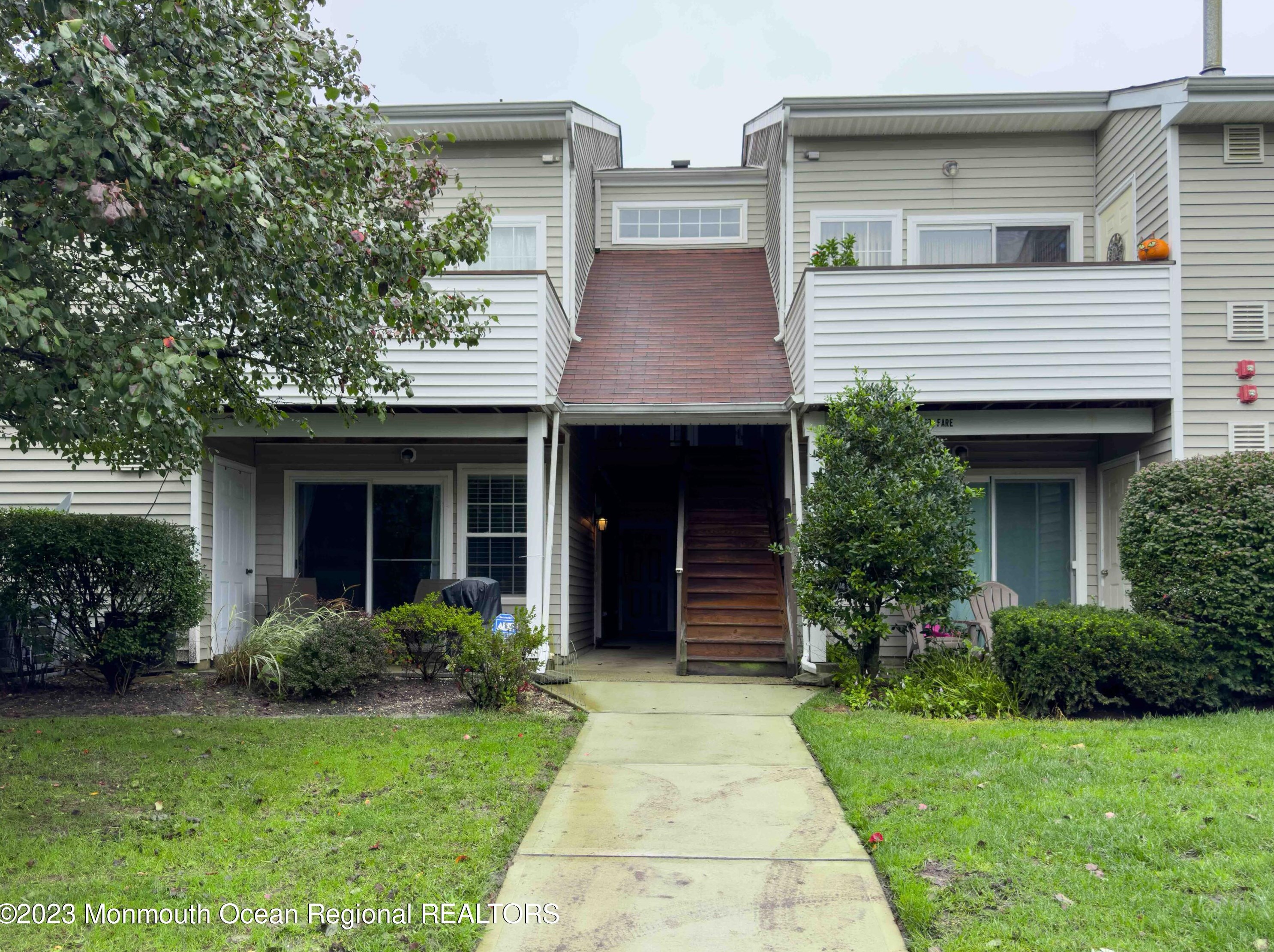 27 Thoroughbred Fare, Wall Township, NJ 07753-7524