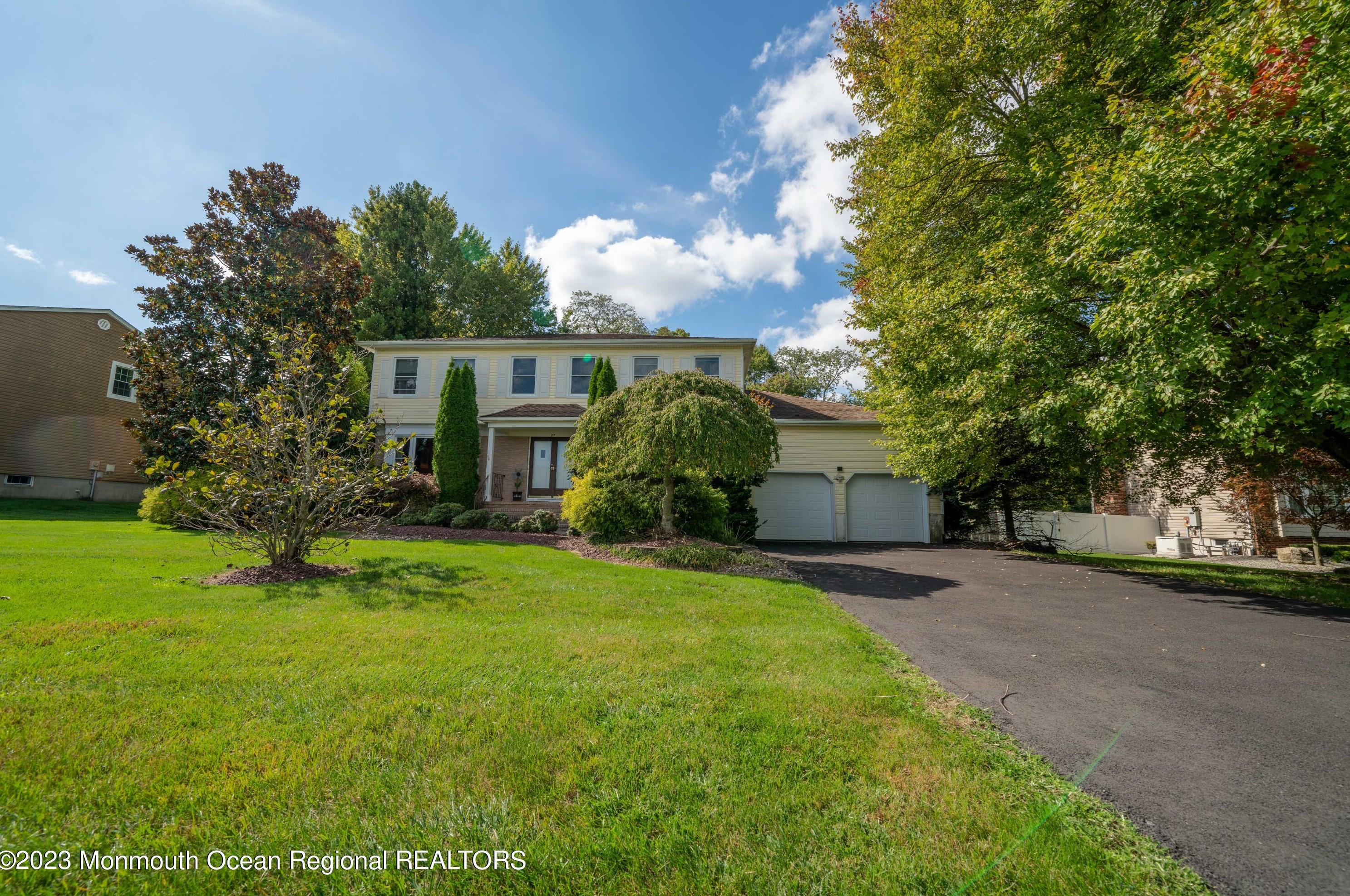 37 Longstreet Rd, Millstone Township, NJ 07726-2836