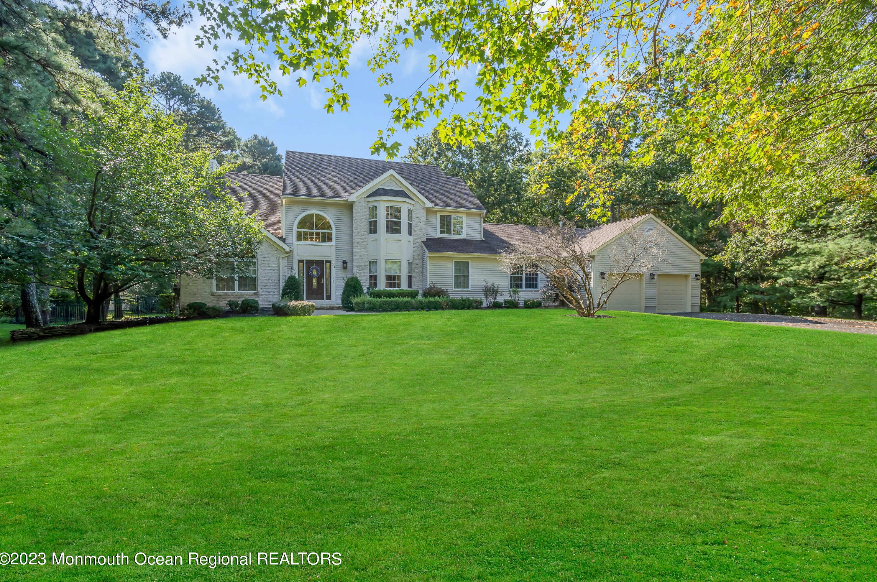 34 Mayberry Dr, Tinton Falls, NJ 07724