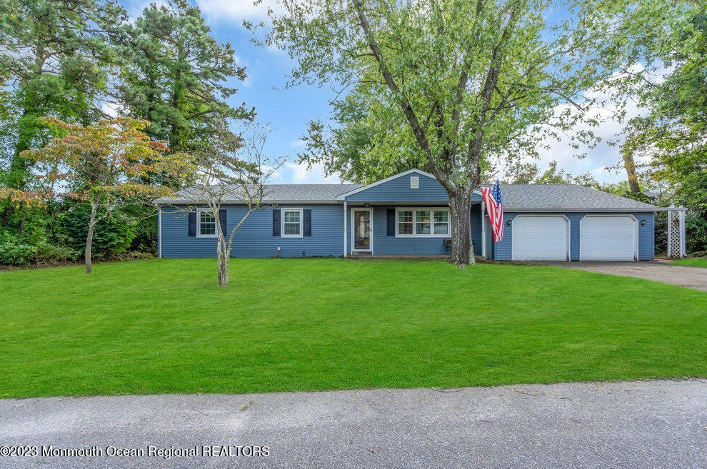 1324 12th Ave, Toms River, NJ 08757-1937