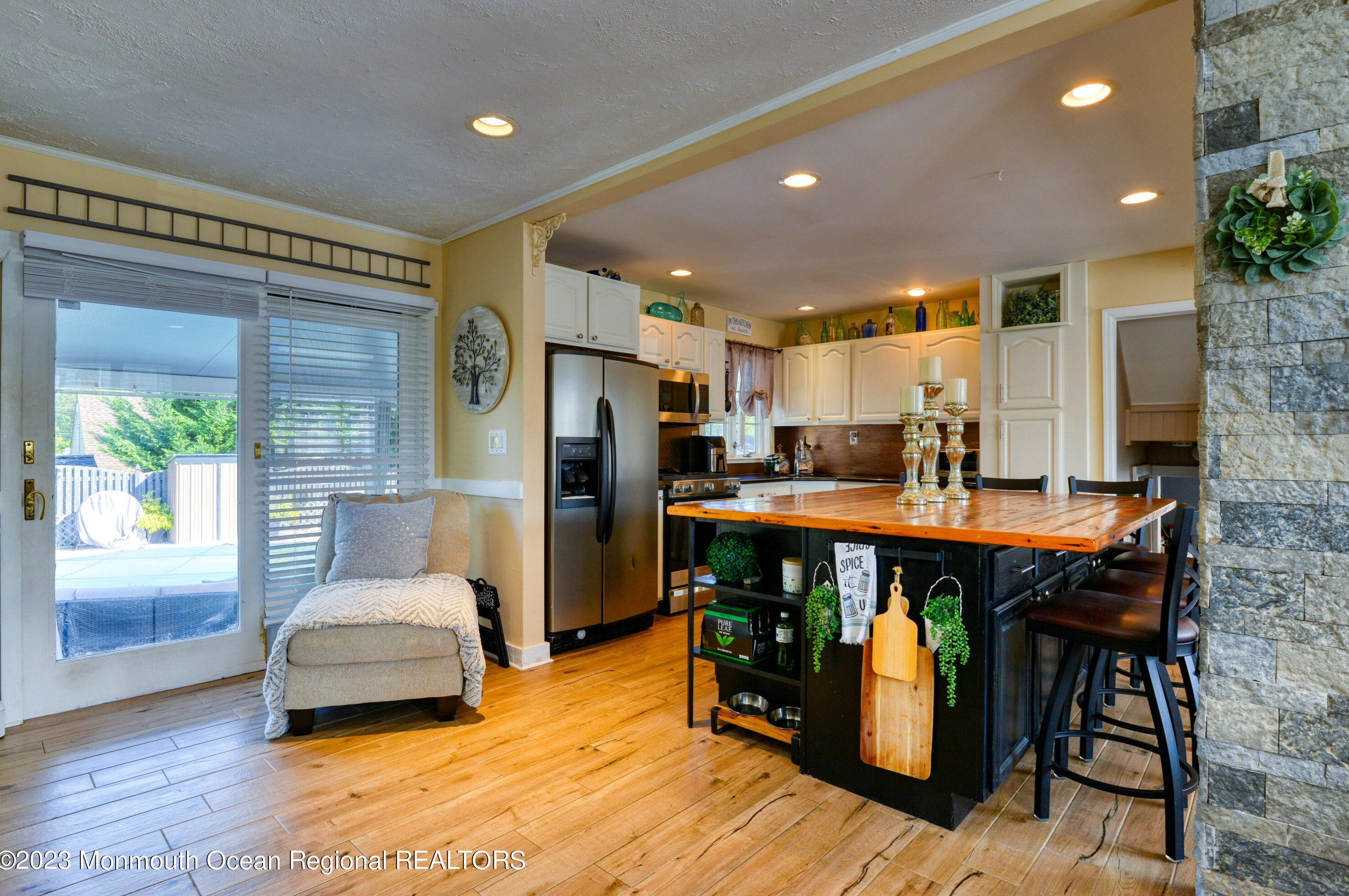 42 Ridge Pl, Wall Township NJ  07753-6612 exterior