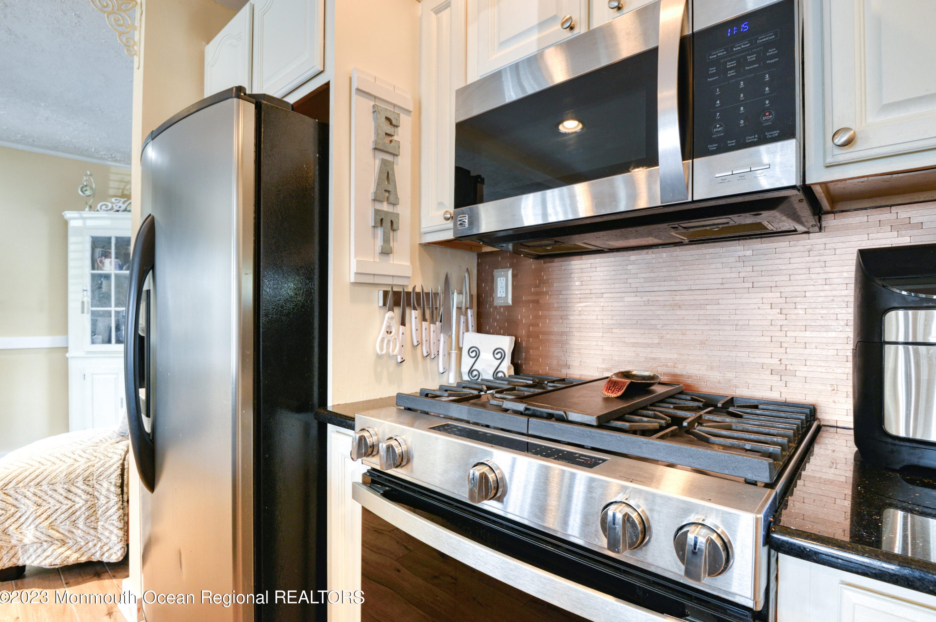 42 Ridge Pl, Wall Township NJ  07753-6612 exterior