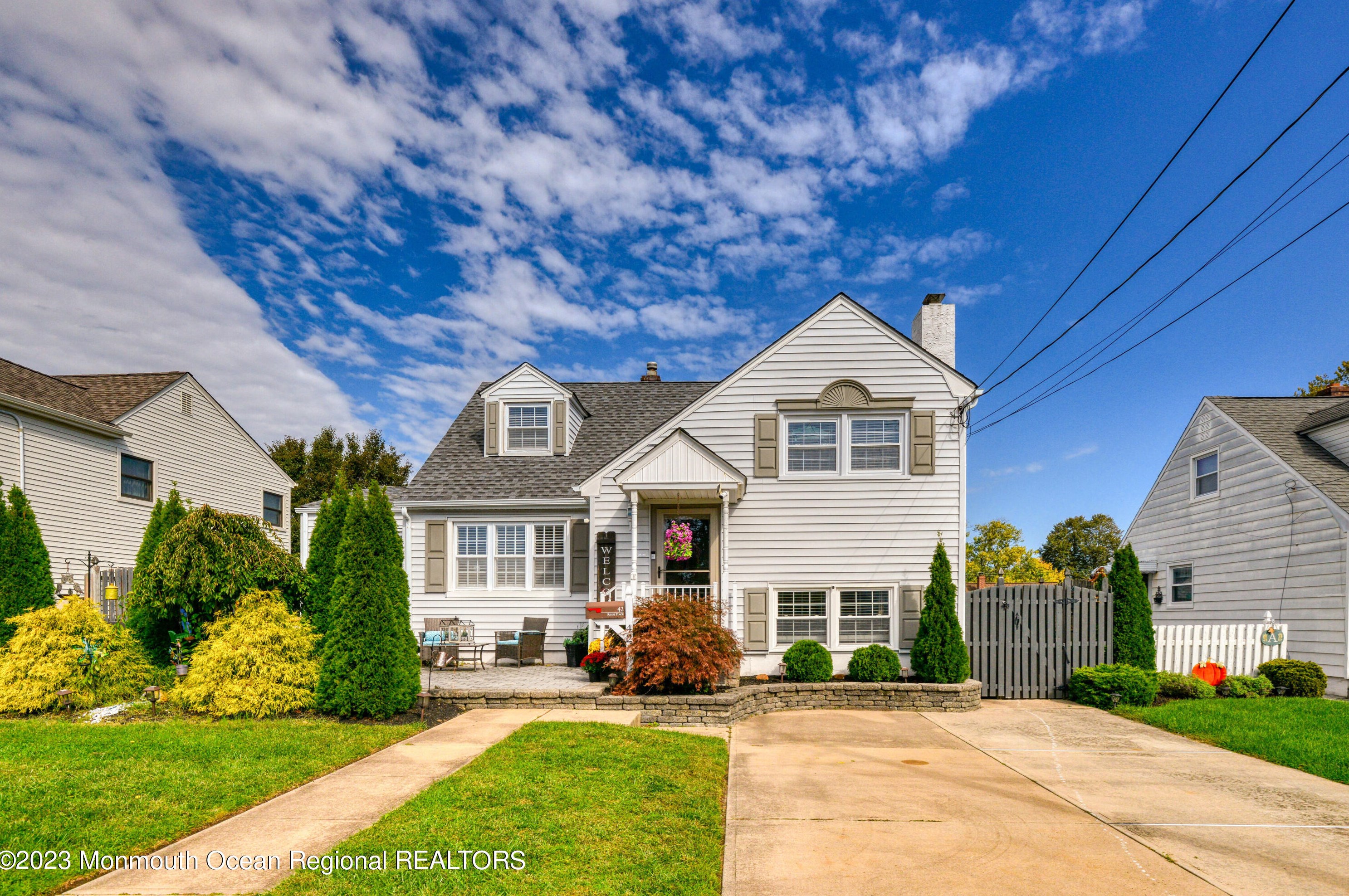 42 Ridge Pl, Wall Township NJ  07753-6612 exterior