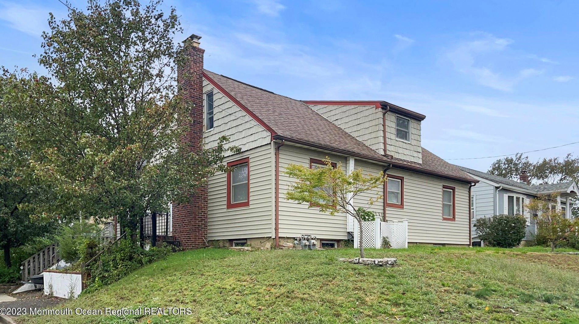 67 Burlington Ave, Leonardo, NJ 07737