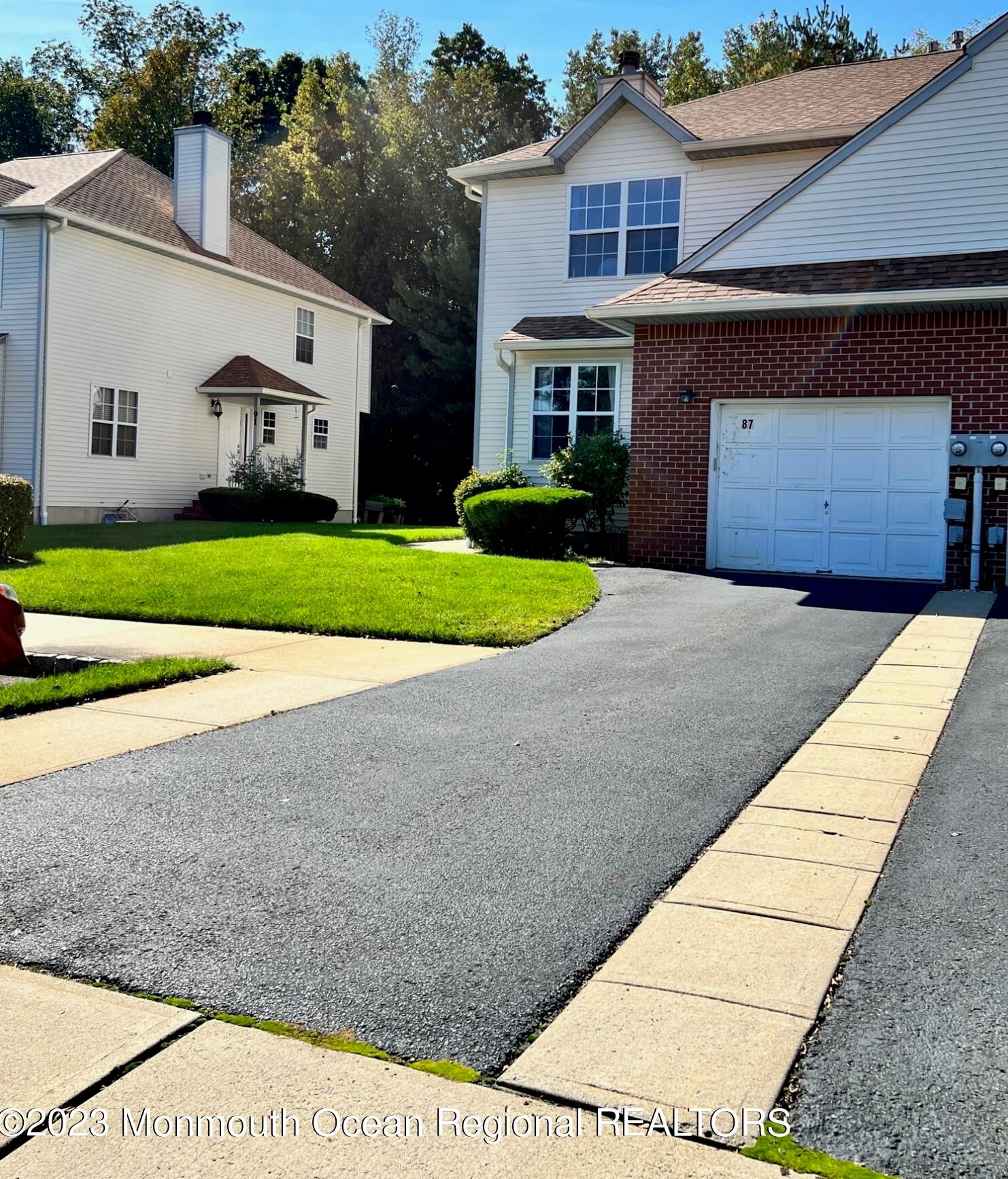 87 Drew Ct, Millstone Township, NJ 07726