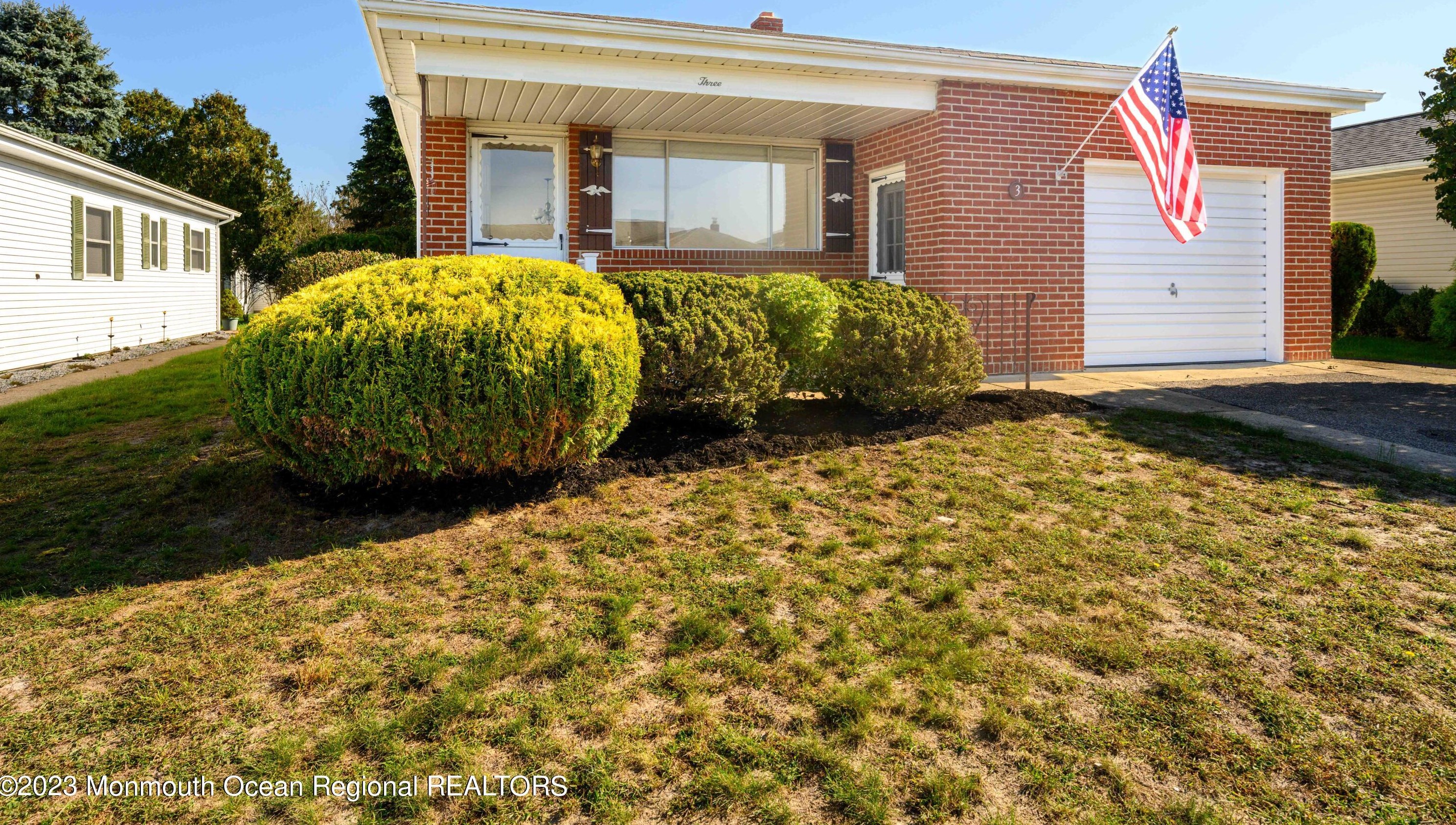 3 Caracas Ct, Toms River, NJ 08757