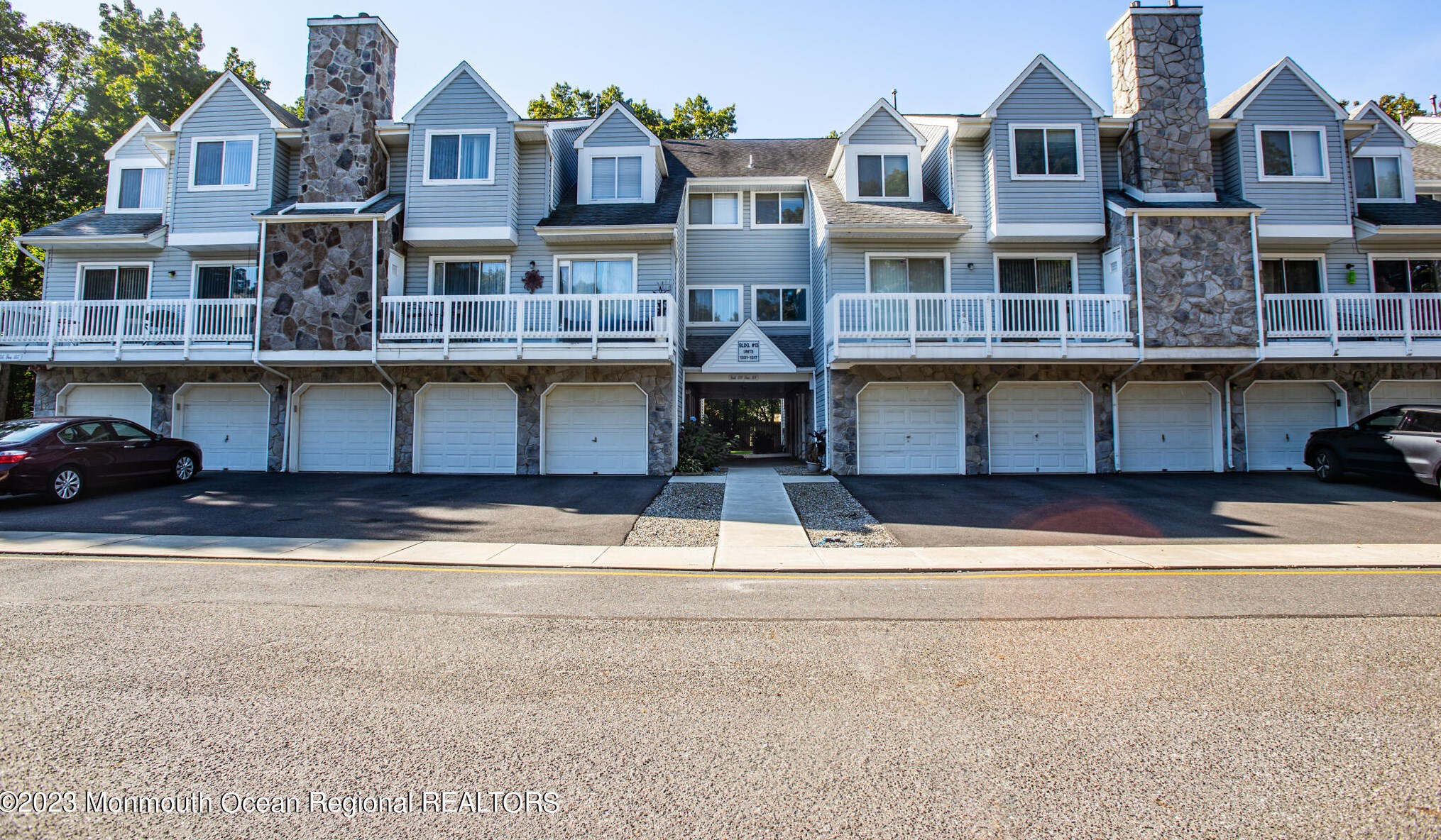 1310 Arthur St, Toms River, NJ 08755-1067