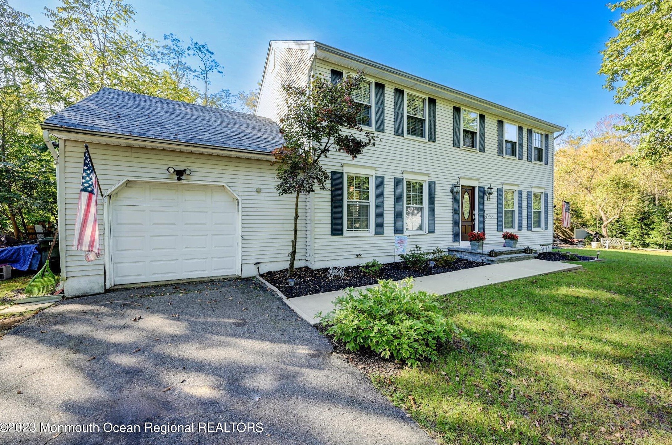 12 Mc Queen Blvd, Wall Township, NJ 07727