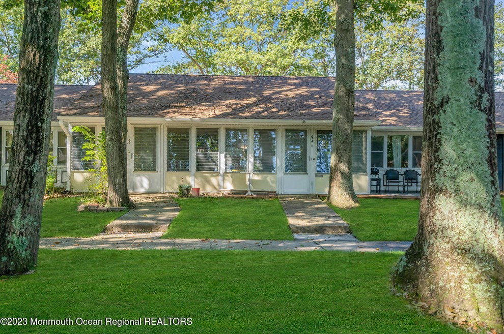 274 Kingston Ct #b, Lakewood, NJ 08701