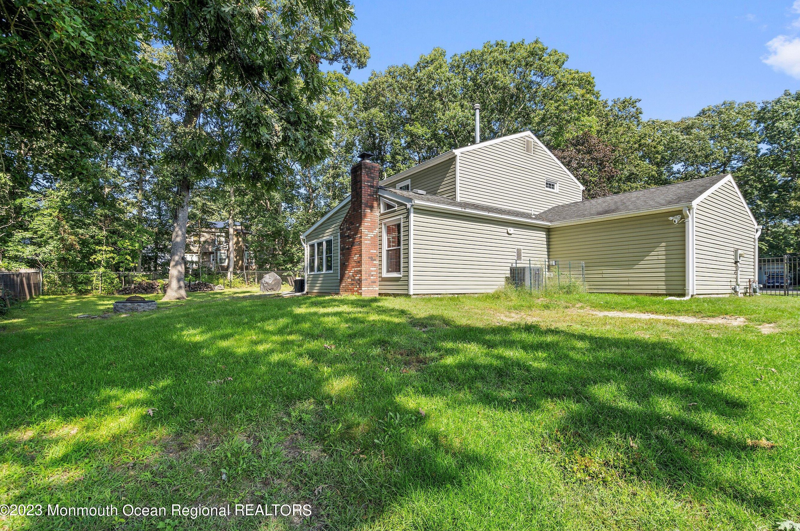 3 Adams Ct, Wall Township NJ  07731-1586 exterior