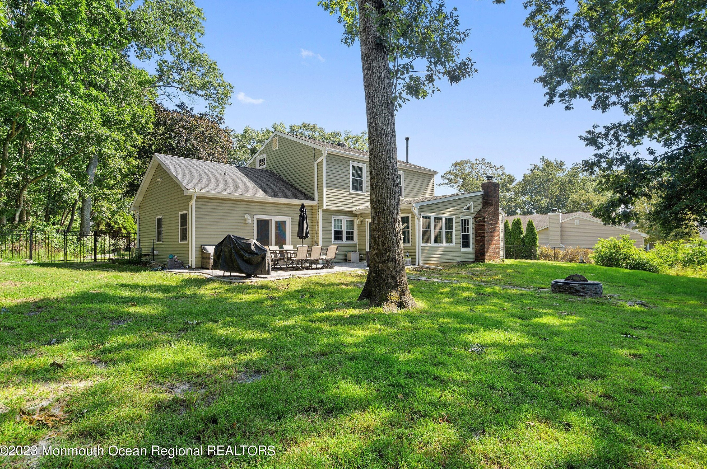 3 Adams Ct, Wall Township NJ  07731-1586 exterior