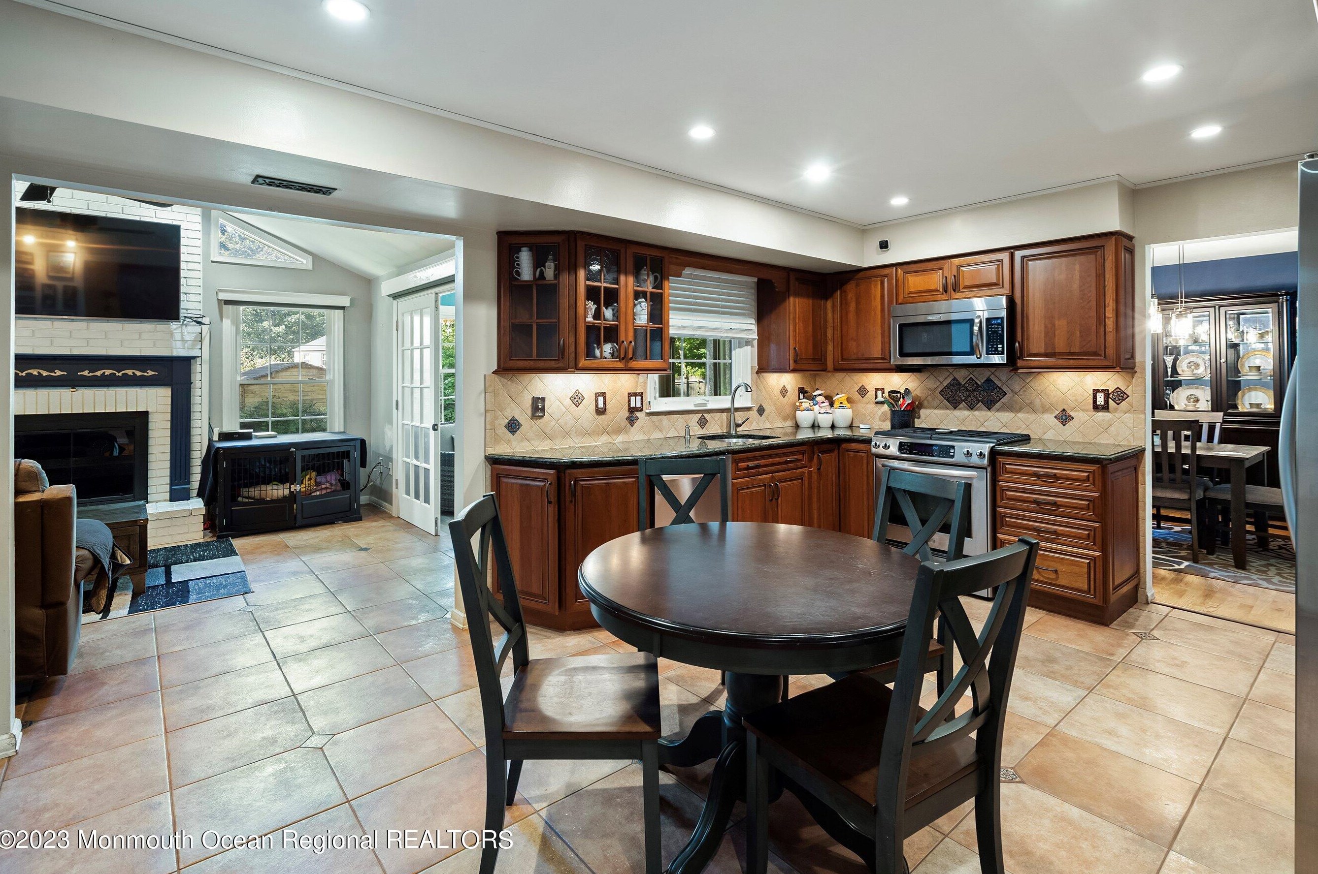 3 Adams Ct, Wall Township NJ  07731-1586 exterior