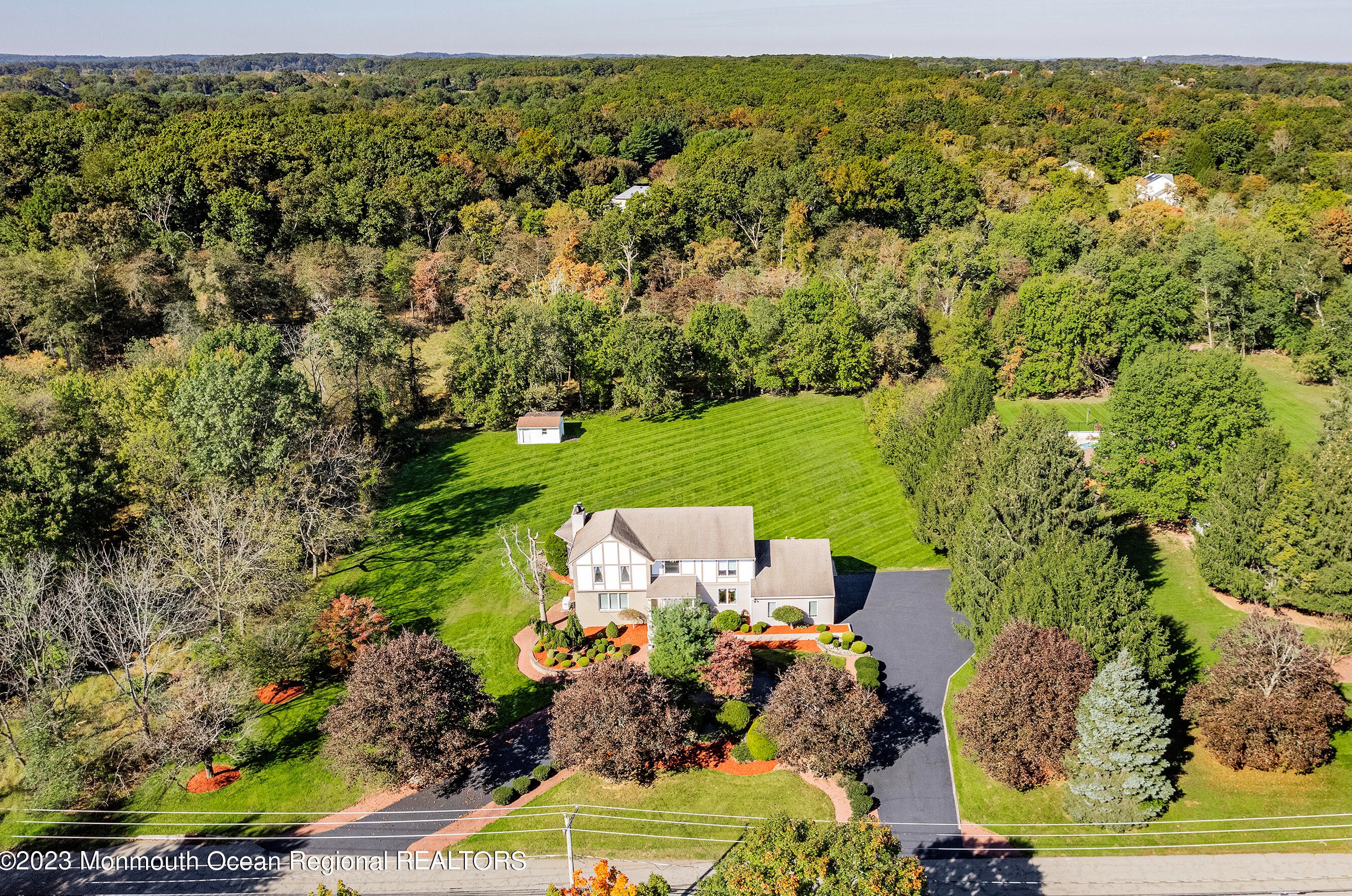 141 Thompson Grove Rd, Millstone Township, NJ 07726-8621