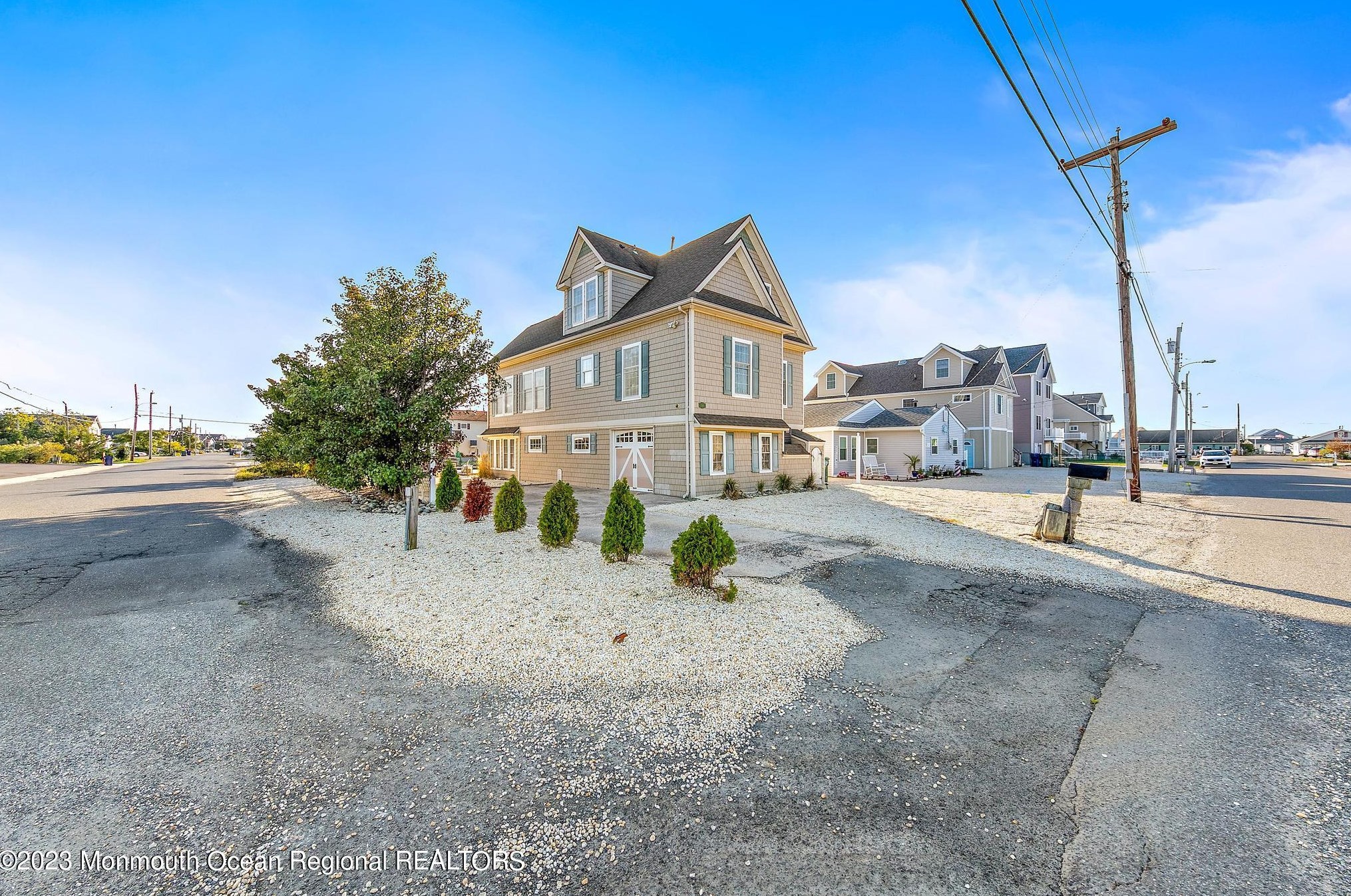 101 W Playhouse Dr, Tuckerton, NJ 08087