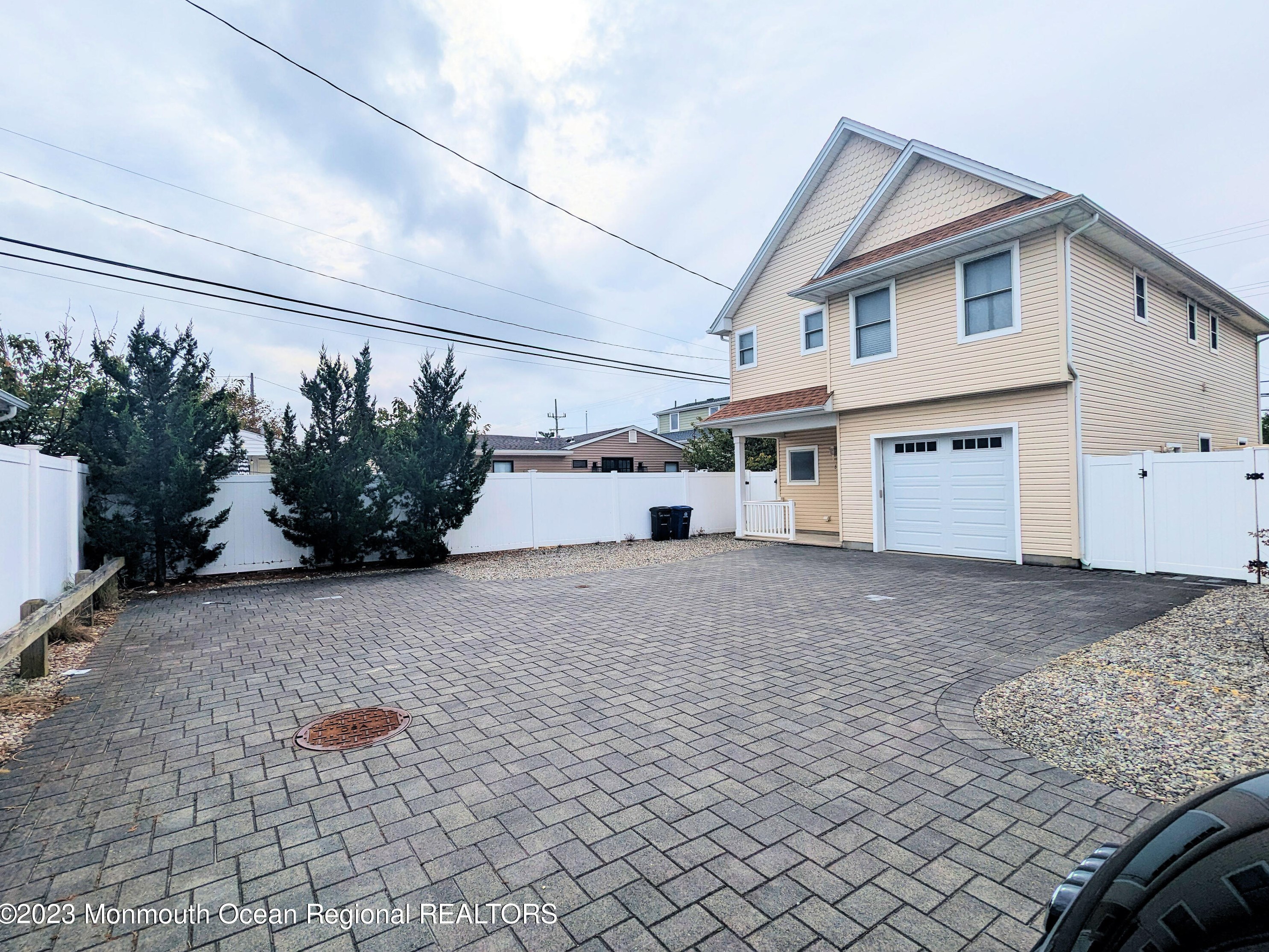 61 Las Vegas Rd, Lavallette, NJ 08735
