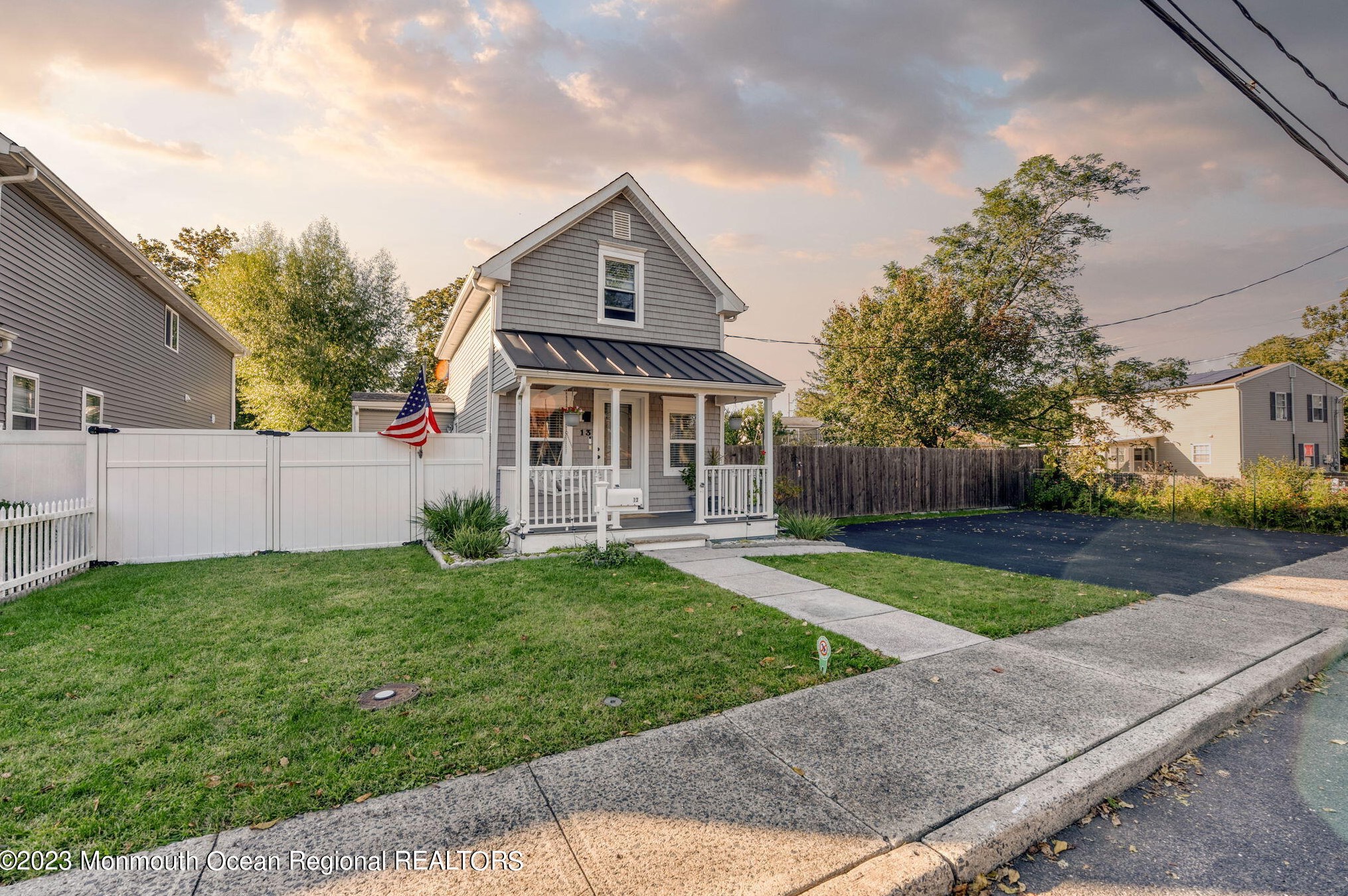 13 Church St, Tinton Falls, NJ 07724