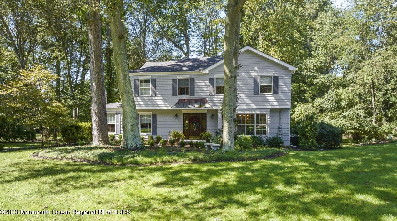 27 Fox Hill Rd, Middletown, NJ 07748