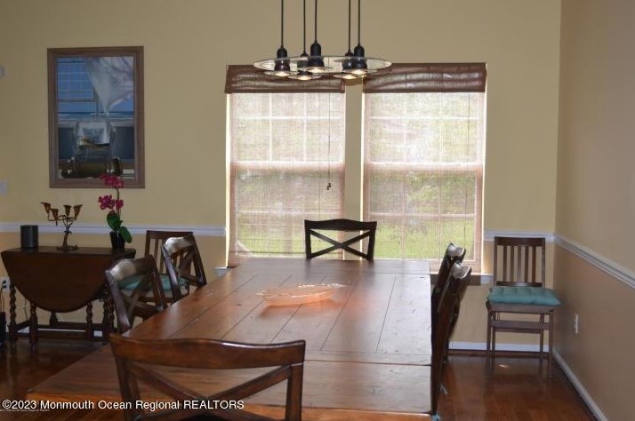 4 Sea Breeze Ct, Cedar Bonnet Island, NJ 08050