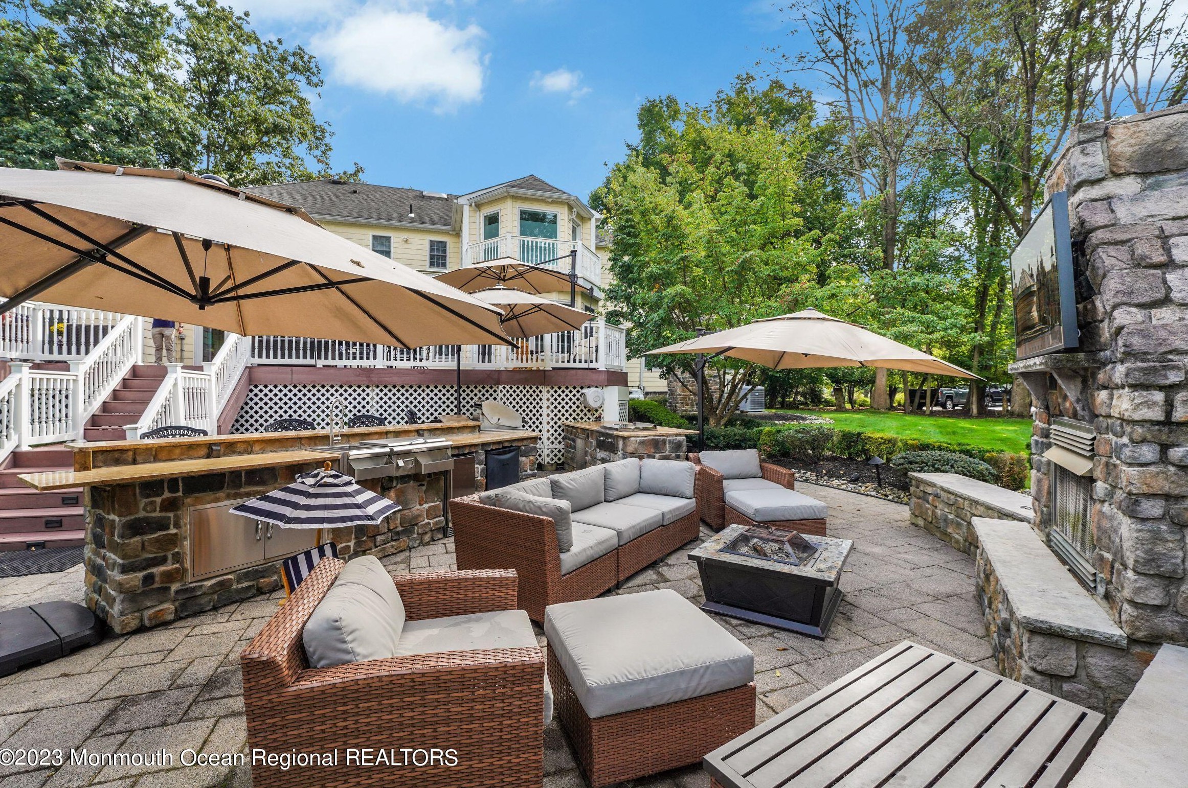 10 Beaver Dam Rd, Vanderburg NJ  07722-1302 exterior