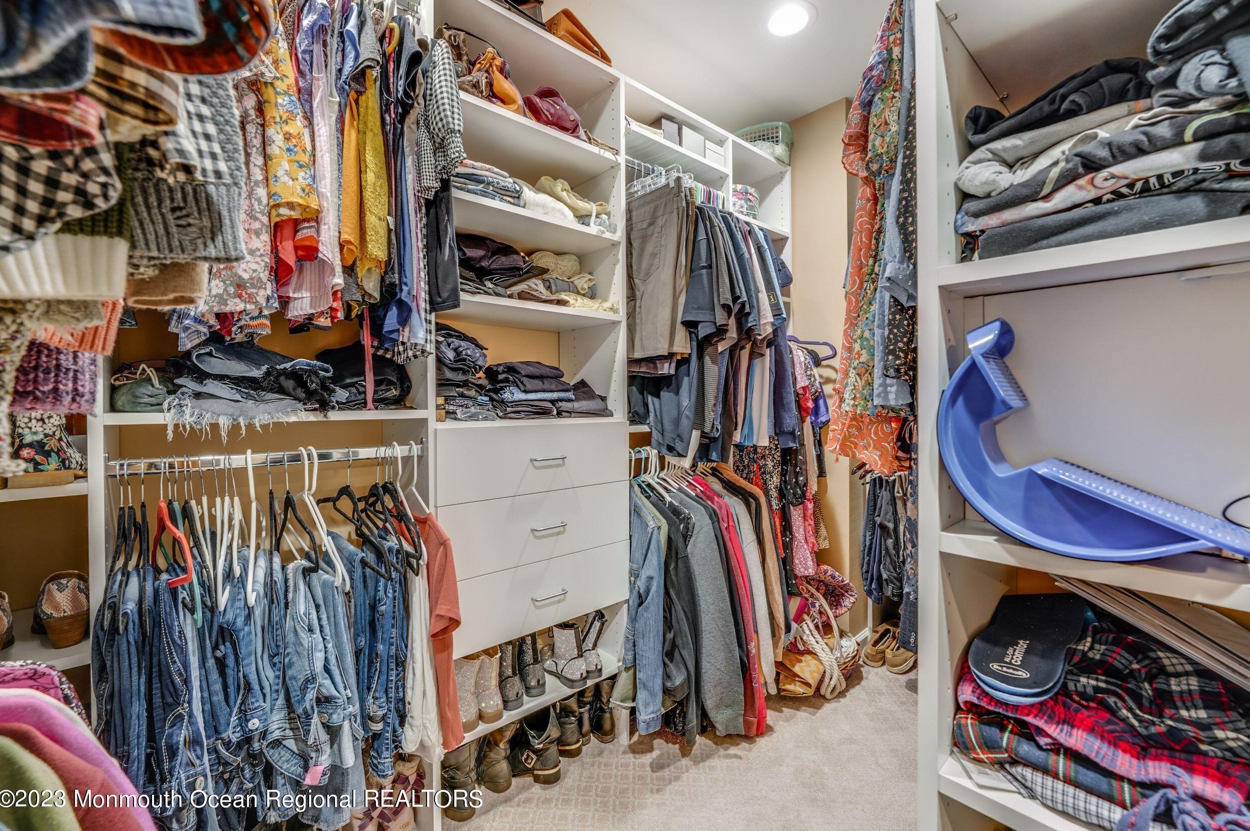 10 Beaver Dam Rd, Vanderburg NJ  07722-1302 exterior