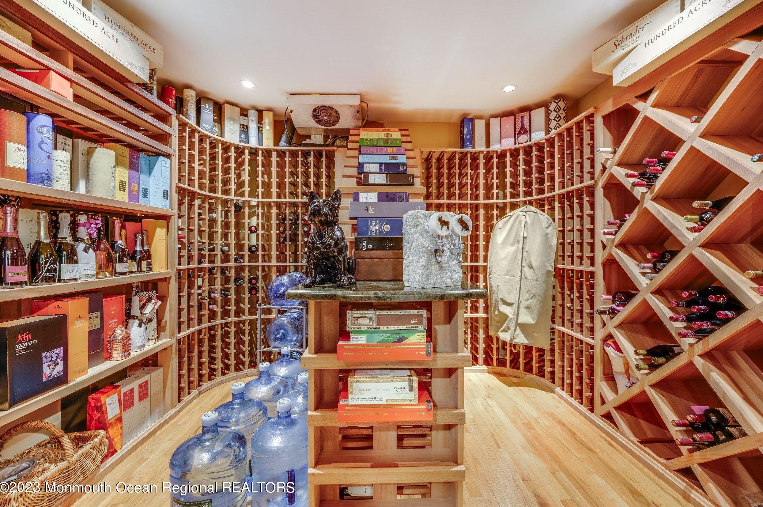 10 Beaver Dam Rd, Vanderburg NJ  07722-1302 exterior