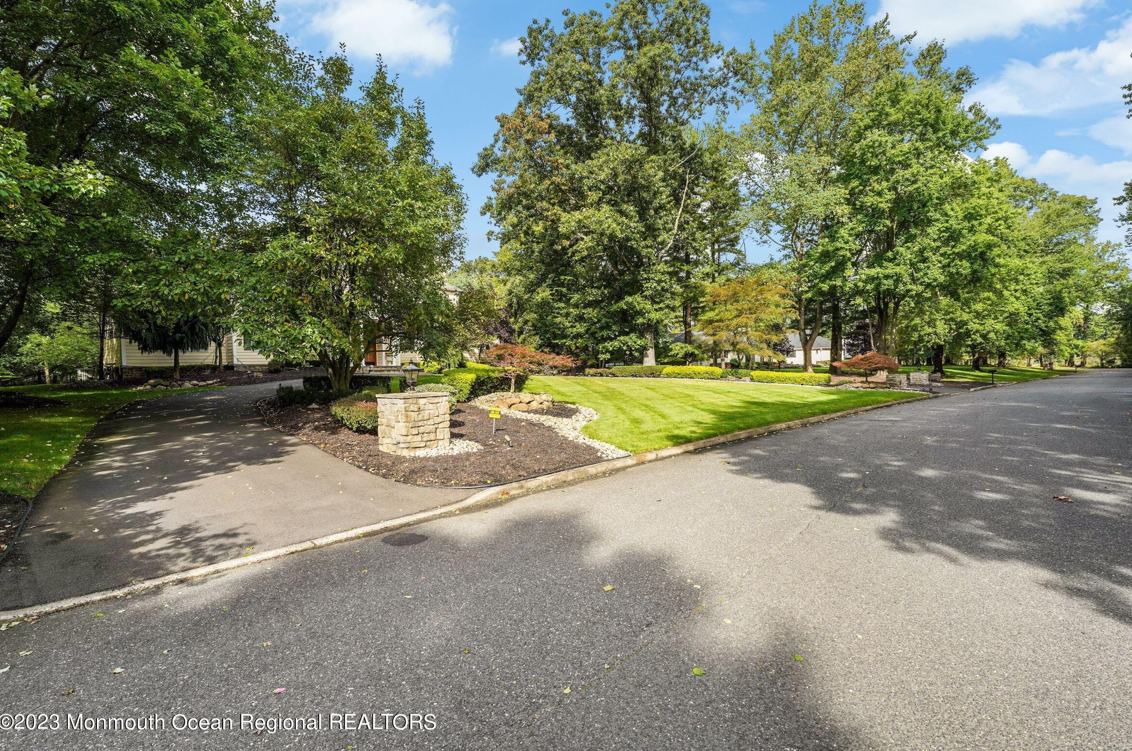 10 Beaver Dam Rd, Vanderburg NJ  07722-1302 exterior