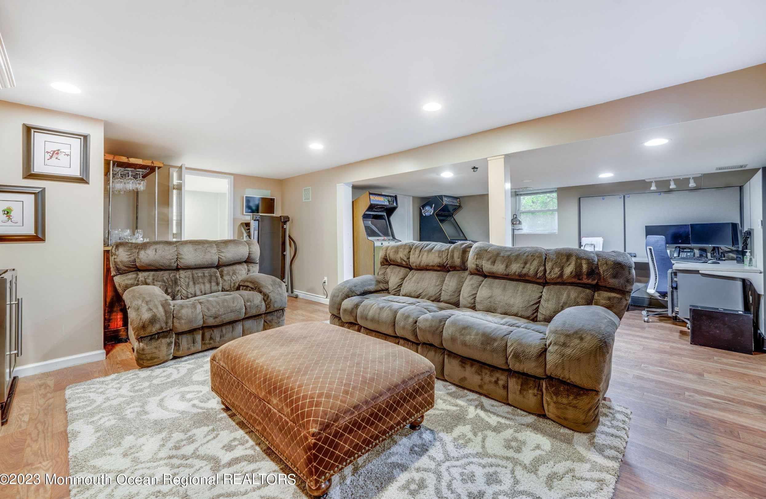 10 Beaver Dam Rd, Vanderburg NJ  07722-1302 exterior