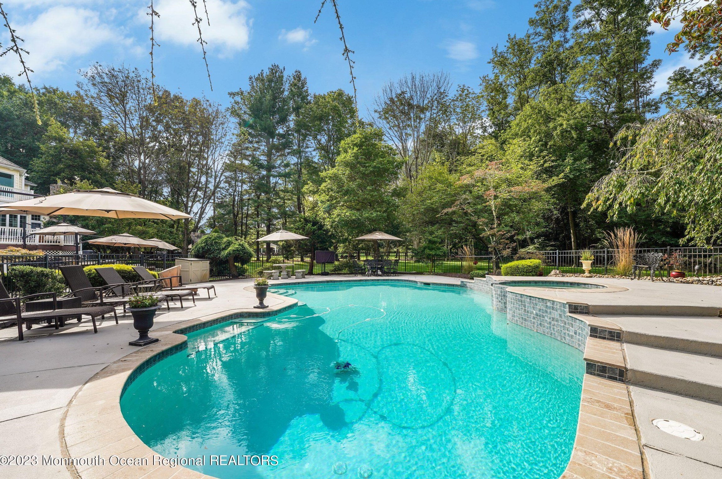 10 Beaver Dam Rd, Vanderburg NJ  07722-1302 exterior