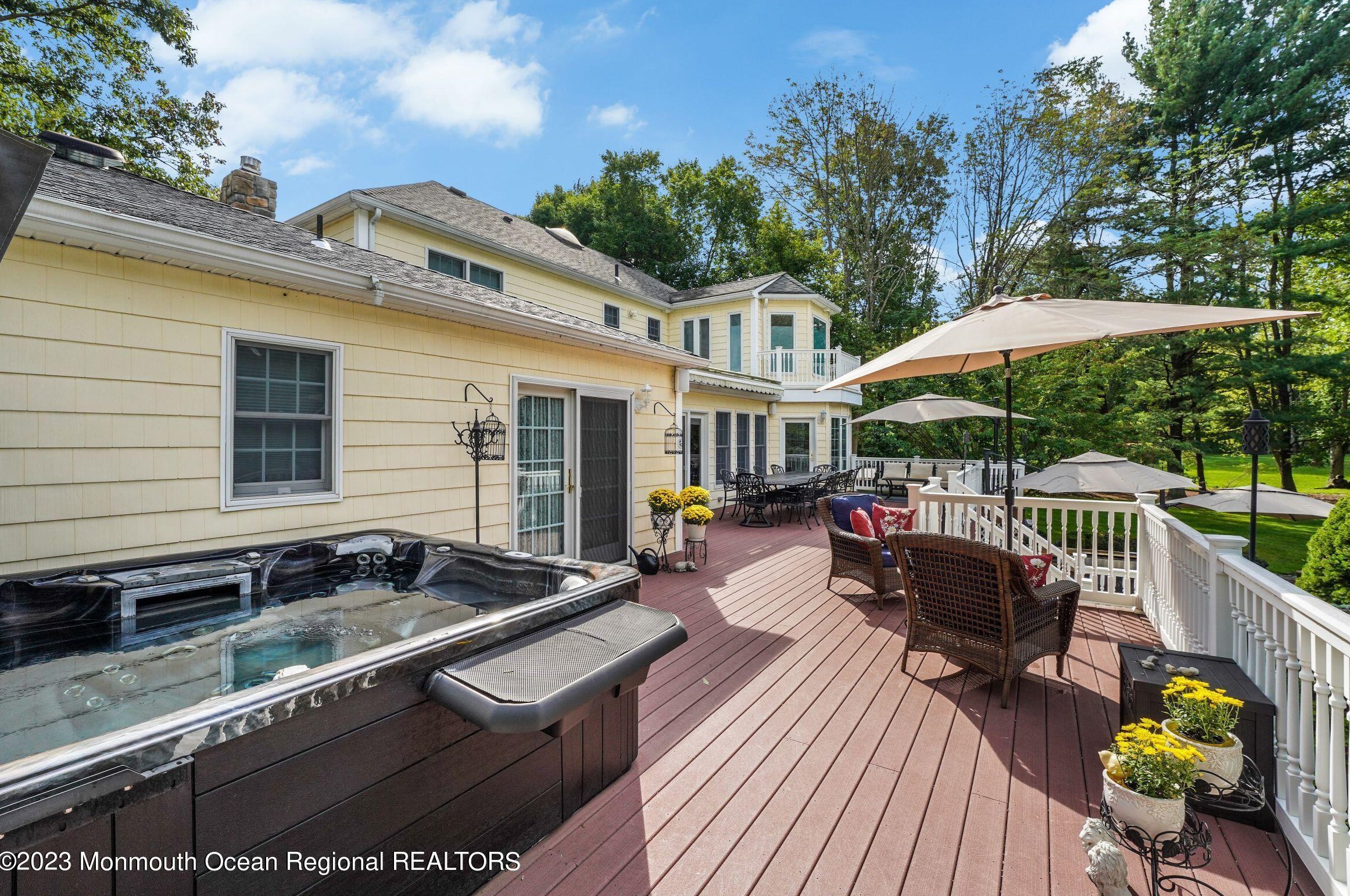 10 Beaver Dam Rd, Vanderburg NJ  07722-1302 exterior