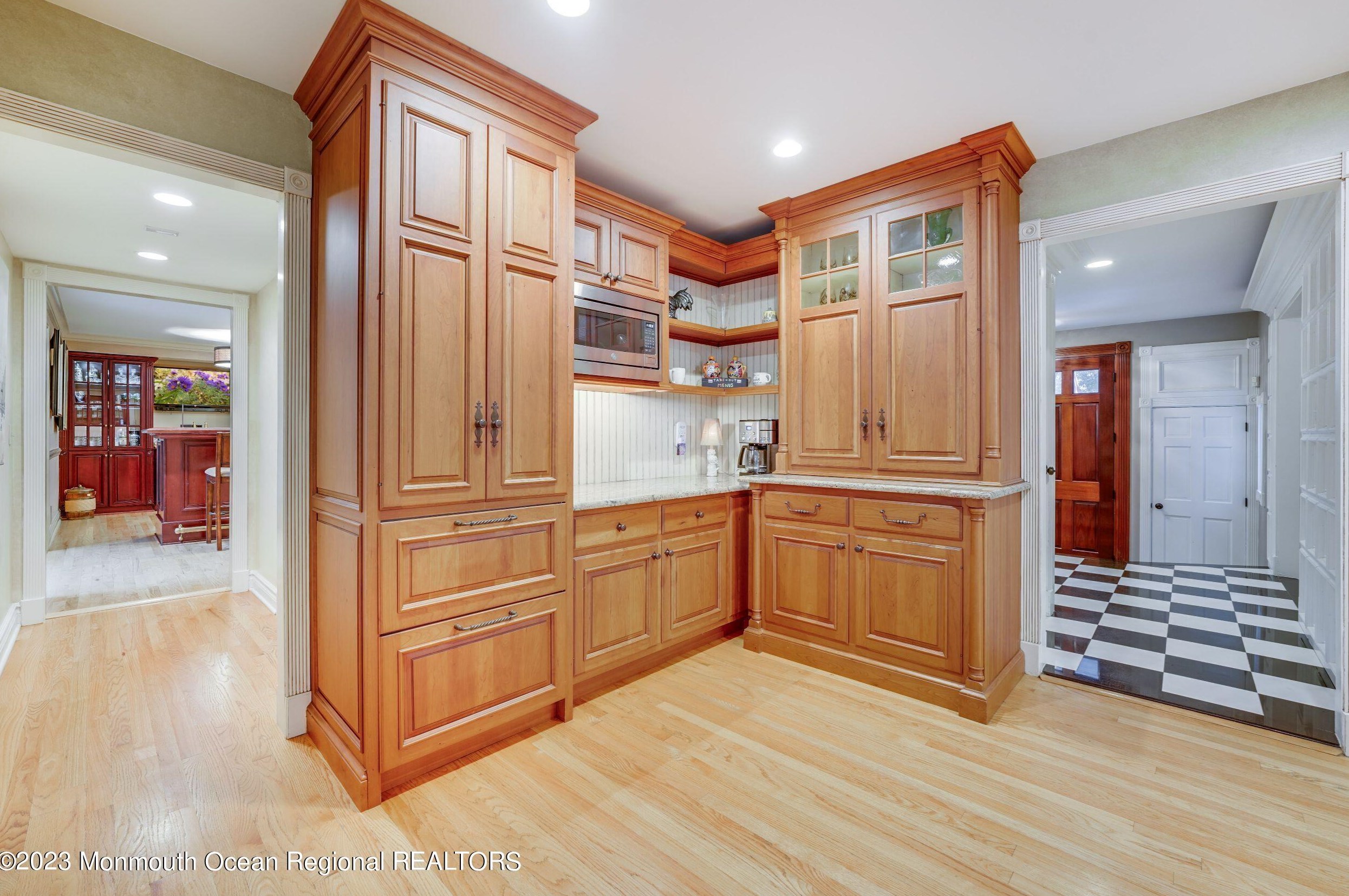 10 Beaver Dam Rd, Vanderburg NJ  07722-1302 exterior