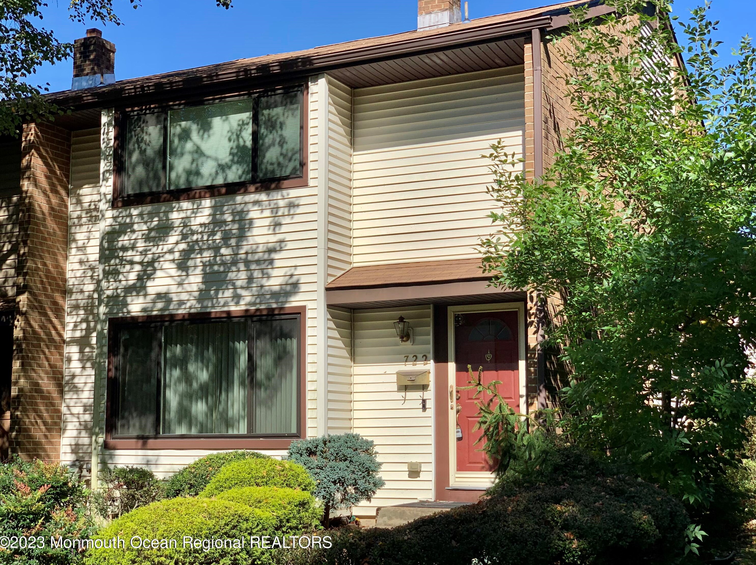 722 Twin Rivers Dr N, East Windsor, NJ 08520