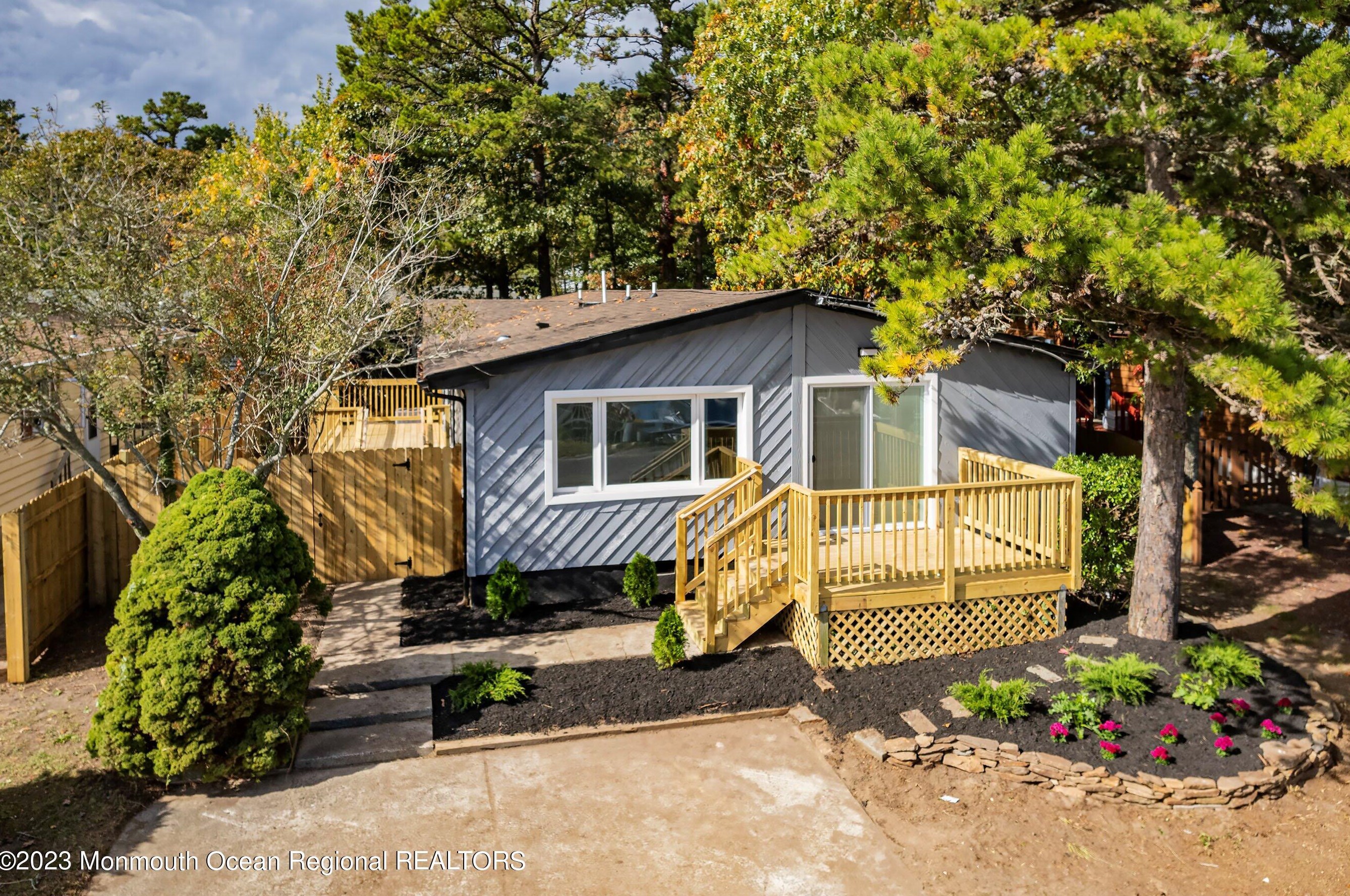 362 Shore Way, Tuckerton, NJ 08087-2845