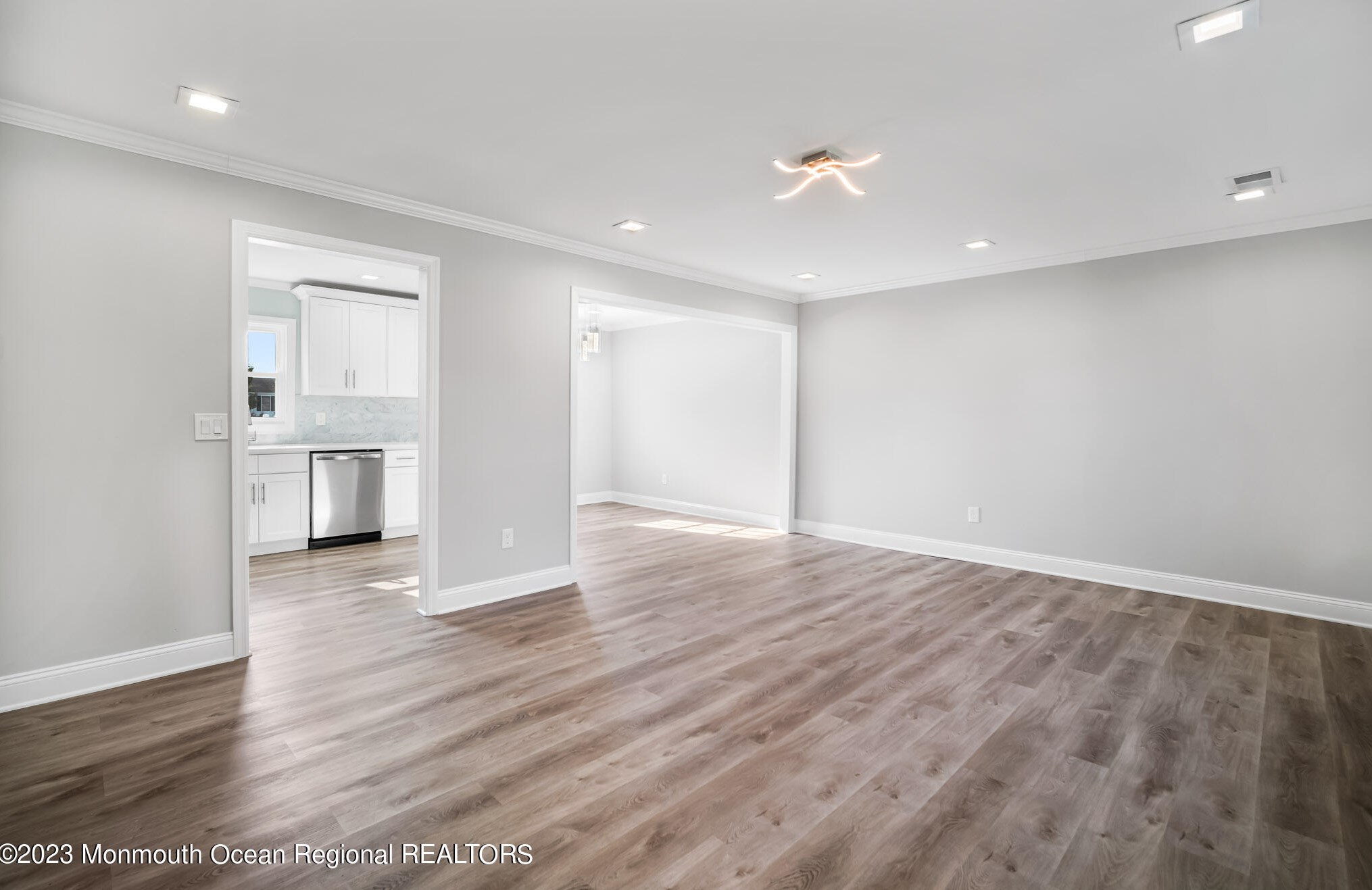 427 National Union Blvd, Tuckerton NJ  08087-1277 exterior