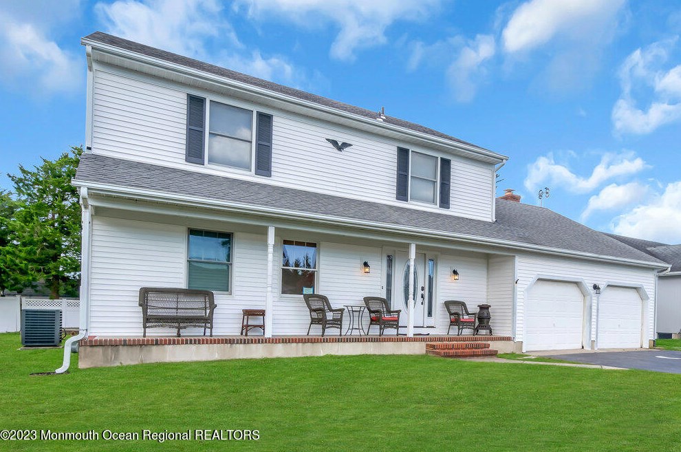 6 Diane Dr, Bricktown, NJ 08724