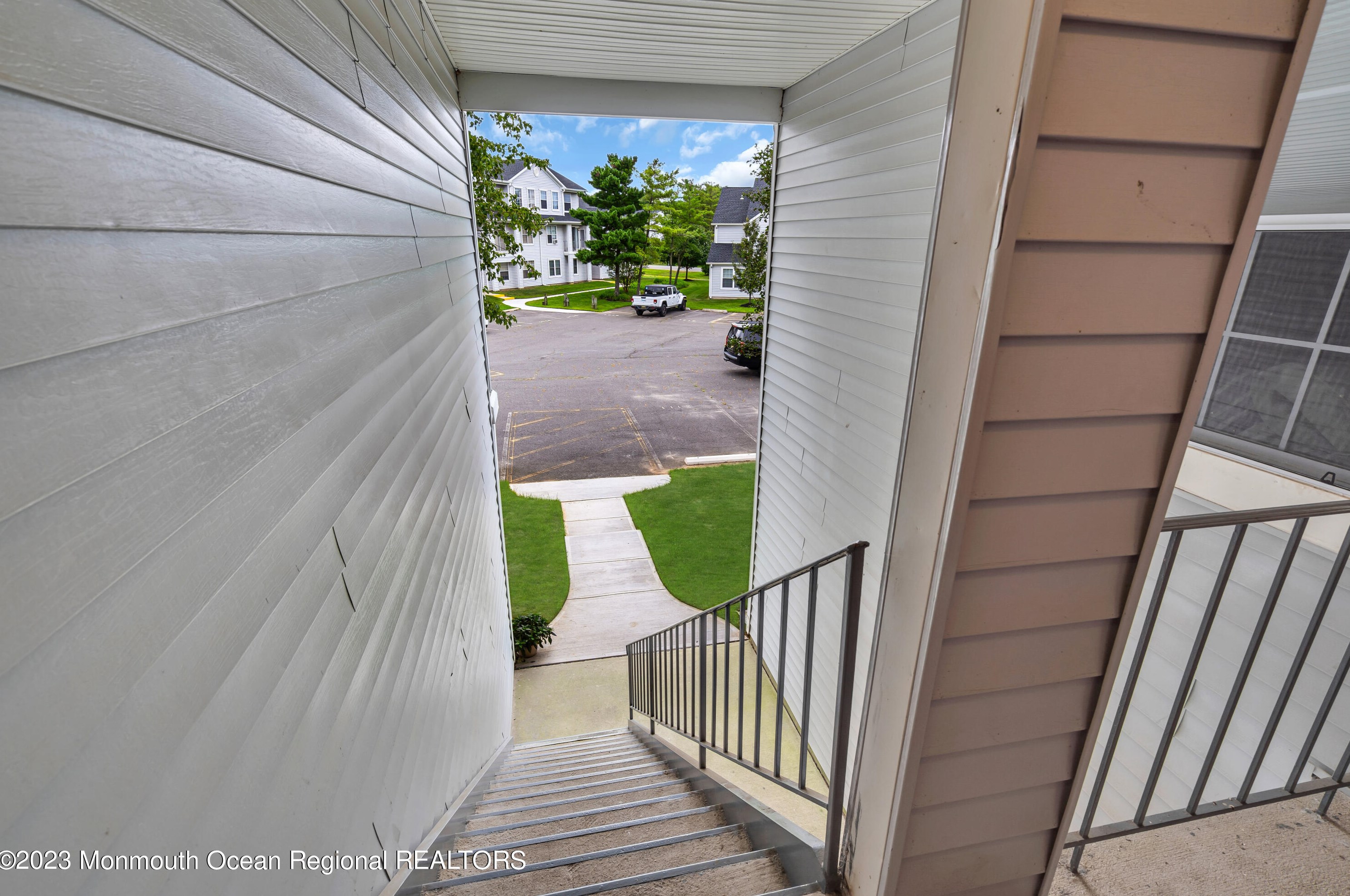 2113 Waters Edge Dr, Toms River, NJ 08753-2664