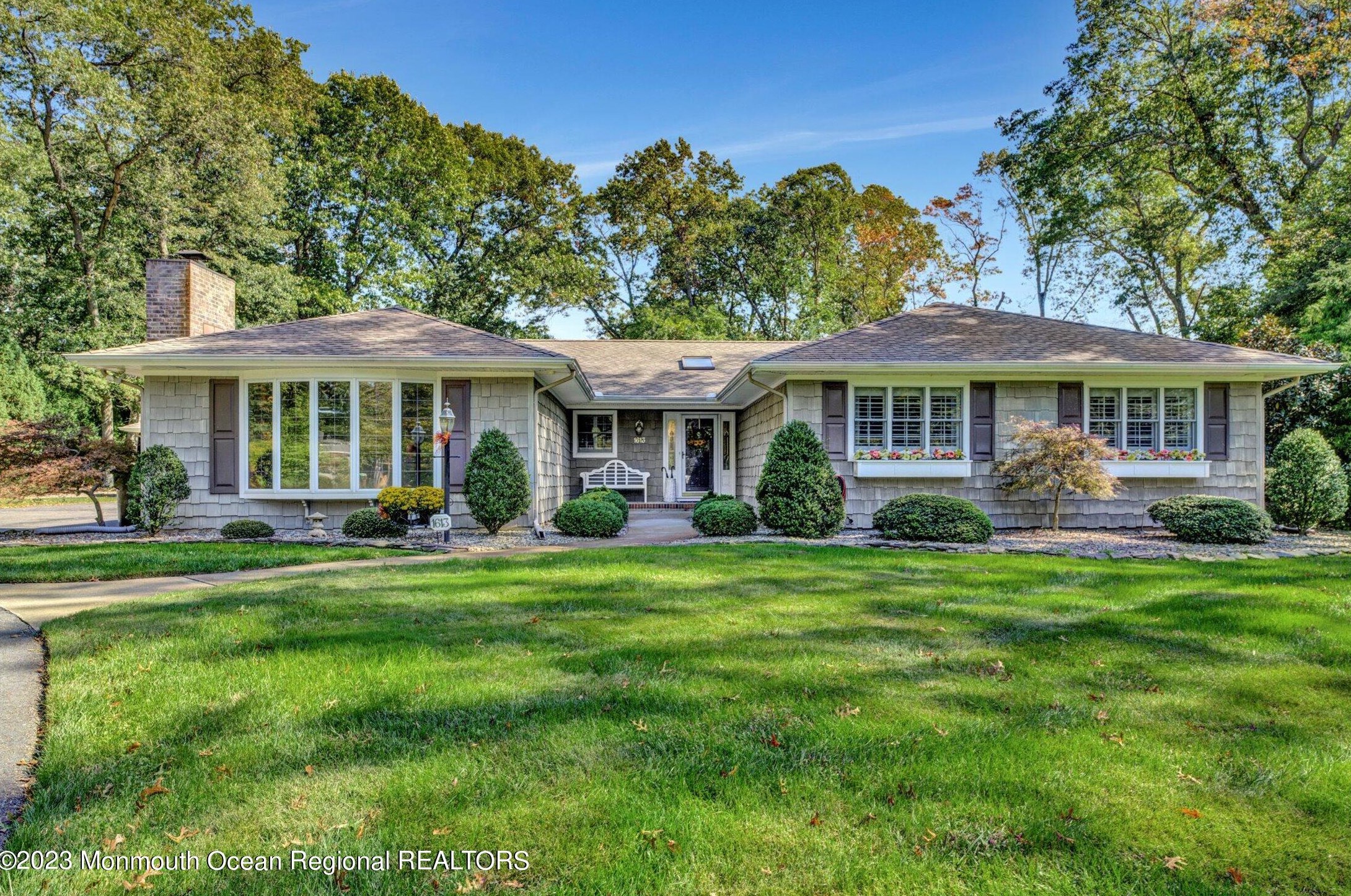 1613 Raccoon Dr, Toms River, NJ 08755-2123