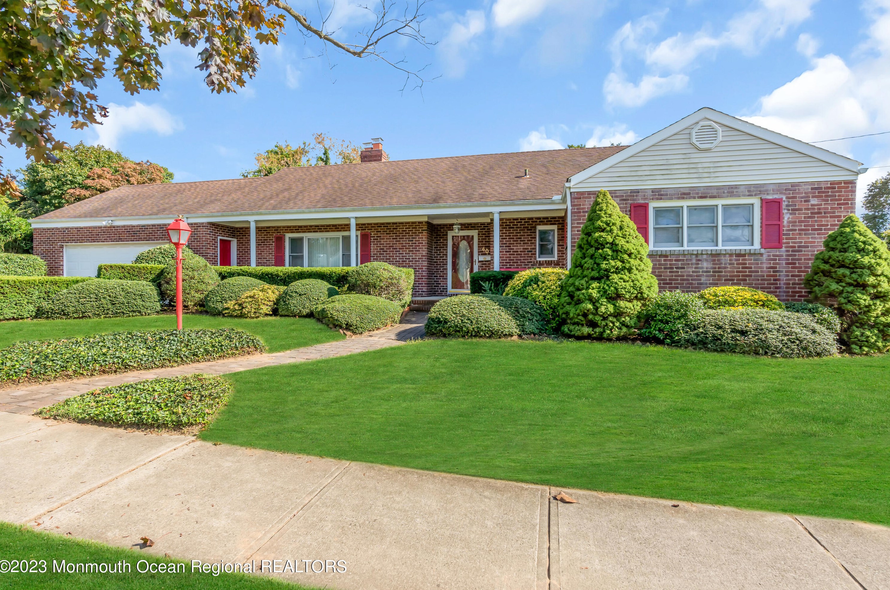 40 Navesink Ave, Atlantic Highlands, NJ 07716