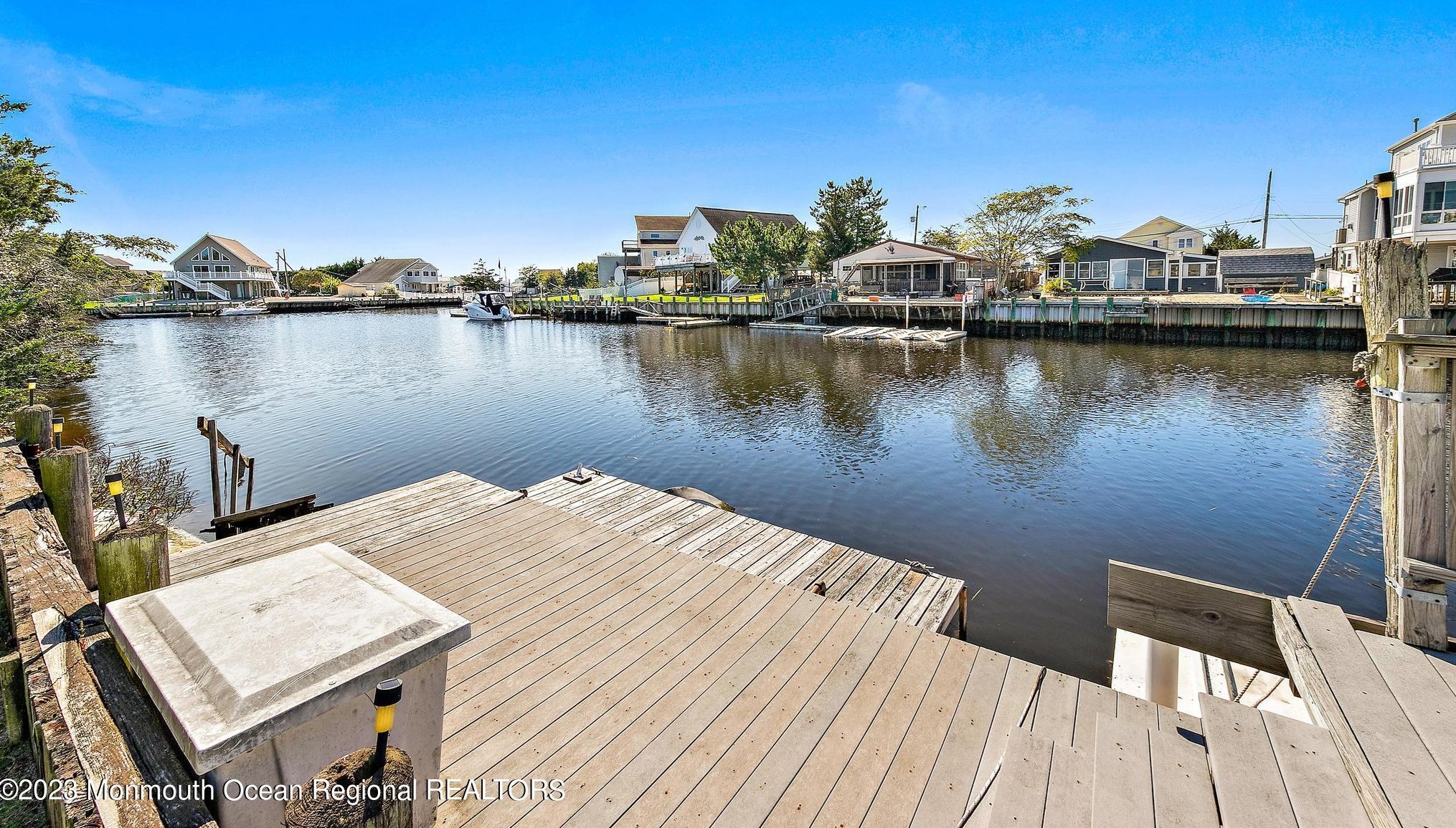 38 S Los Angeles Dr, Tuckerton, NJ 08087