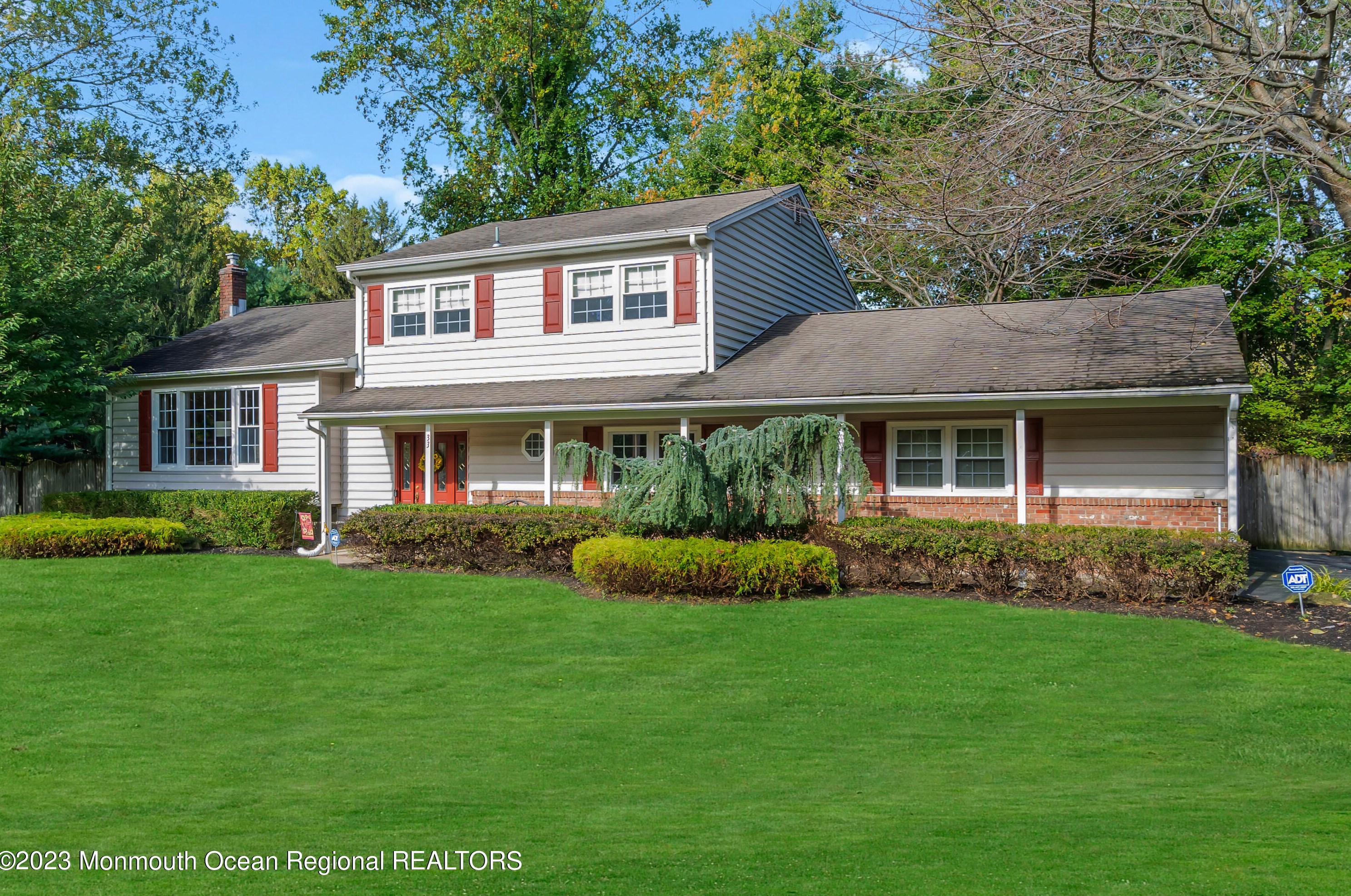 33 Twin Brooks Ave, Middletown, NJ 07748