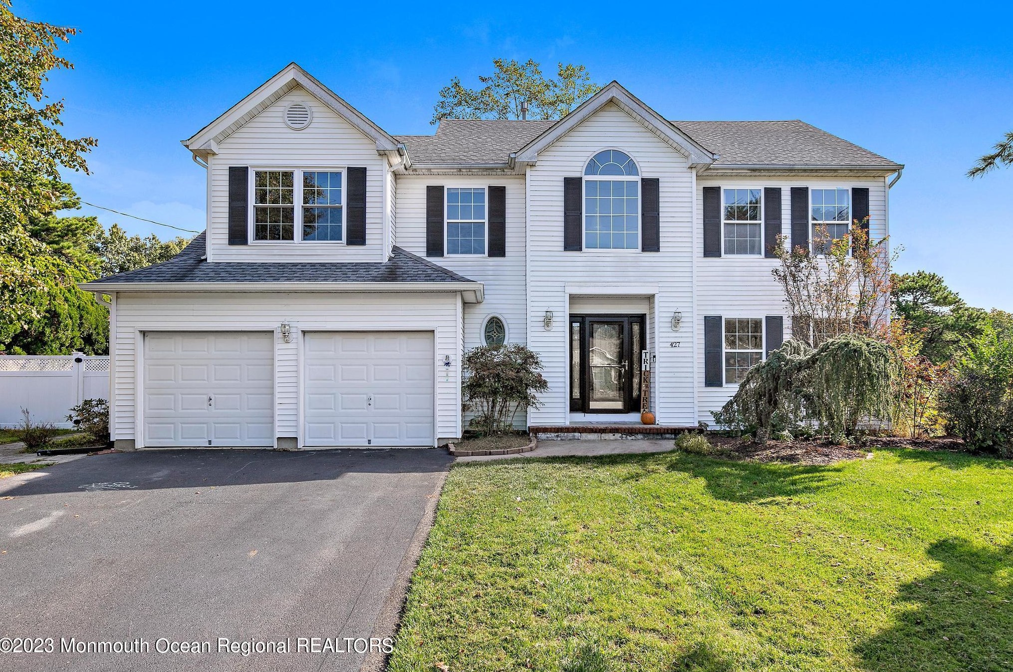 427 Lighthouse Dr, Stafford Township, NJ 08050