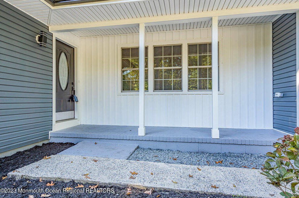 164 Stowaway Rd, Cedar Bonnet Island, NJ 08050