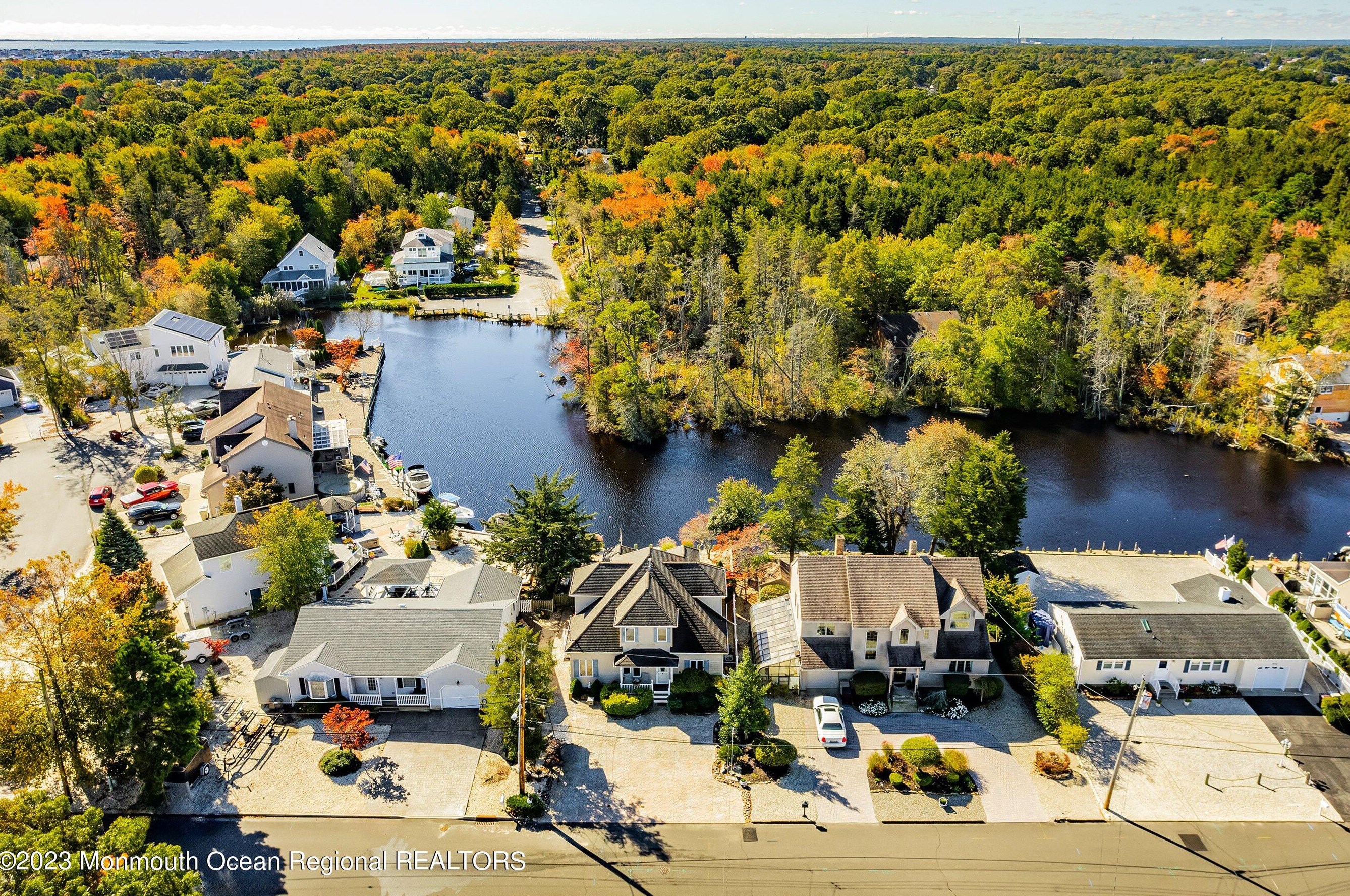 36 Sand Bar Dr, Berkeley Township, NJ 08721